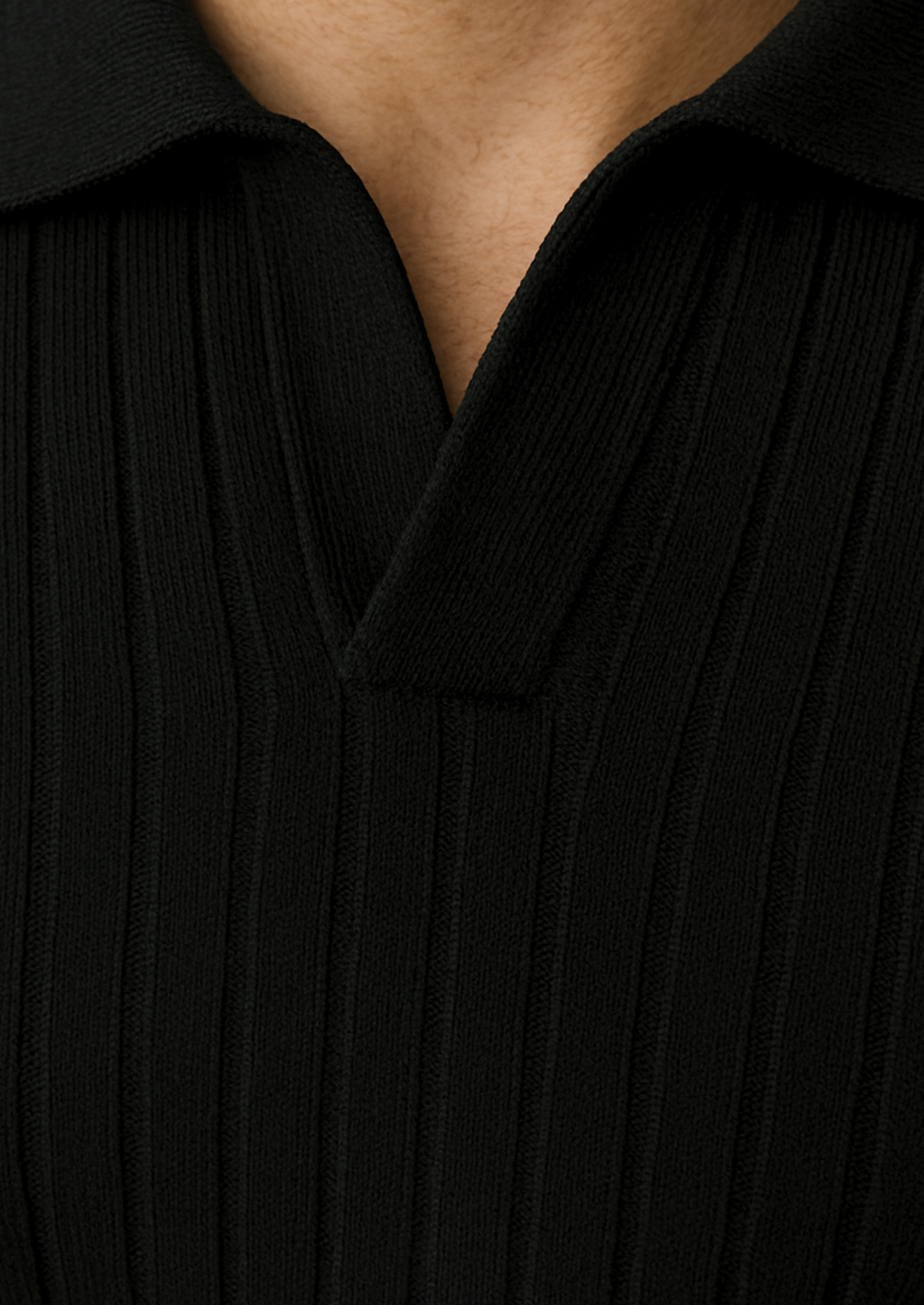 Black Buttonless Ribbed Polo | Solmar
