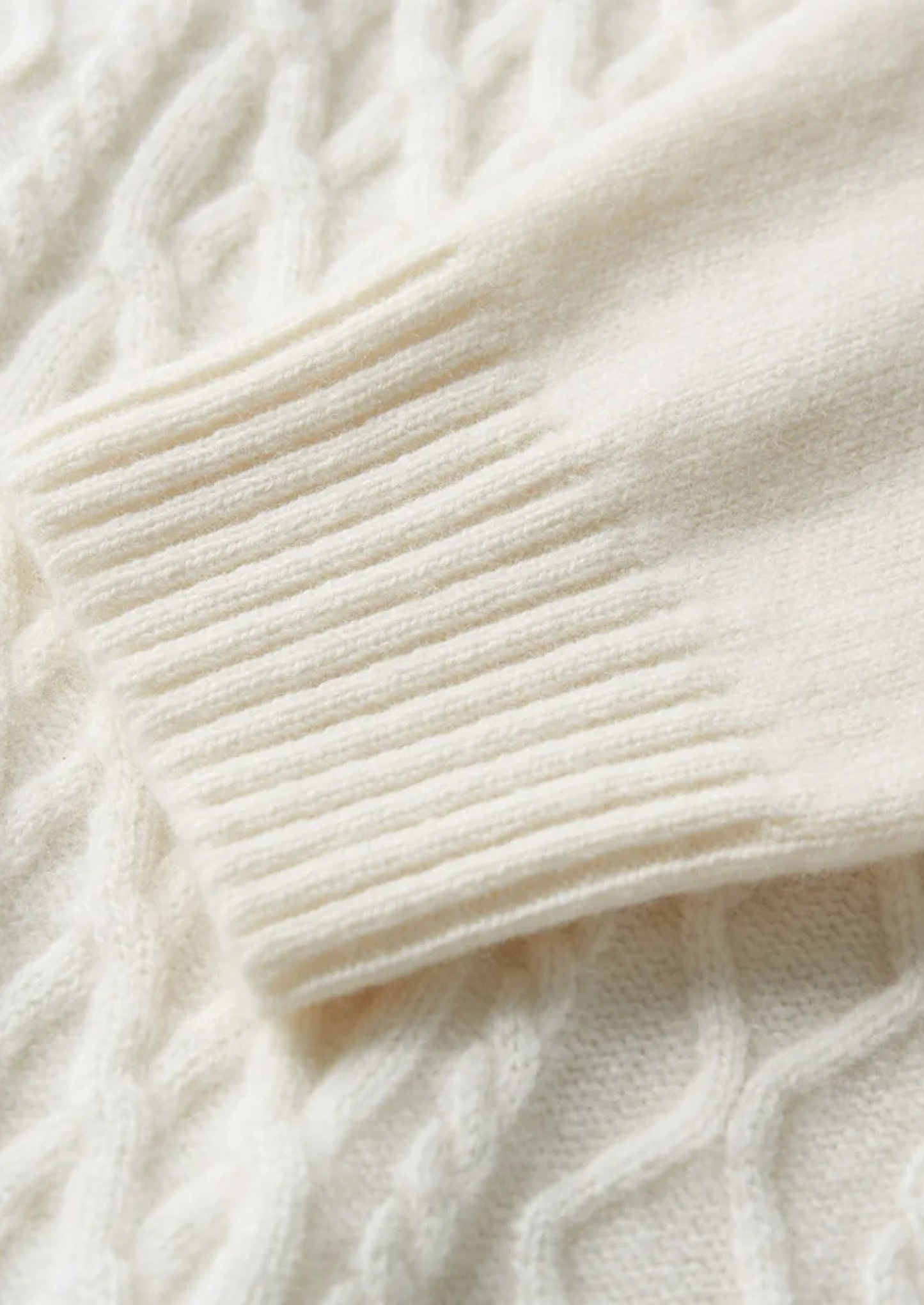 Pure Extra-Fine Merino Wool Wintertime Rollneck | Solmar