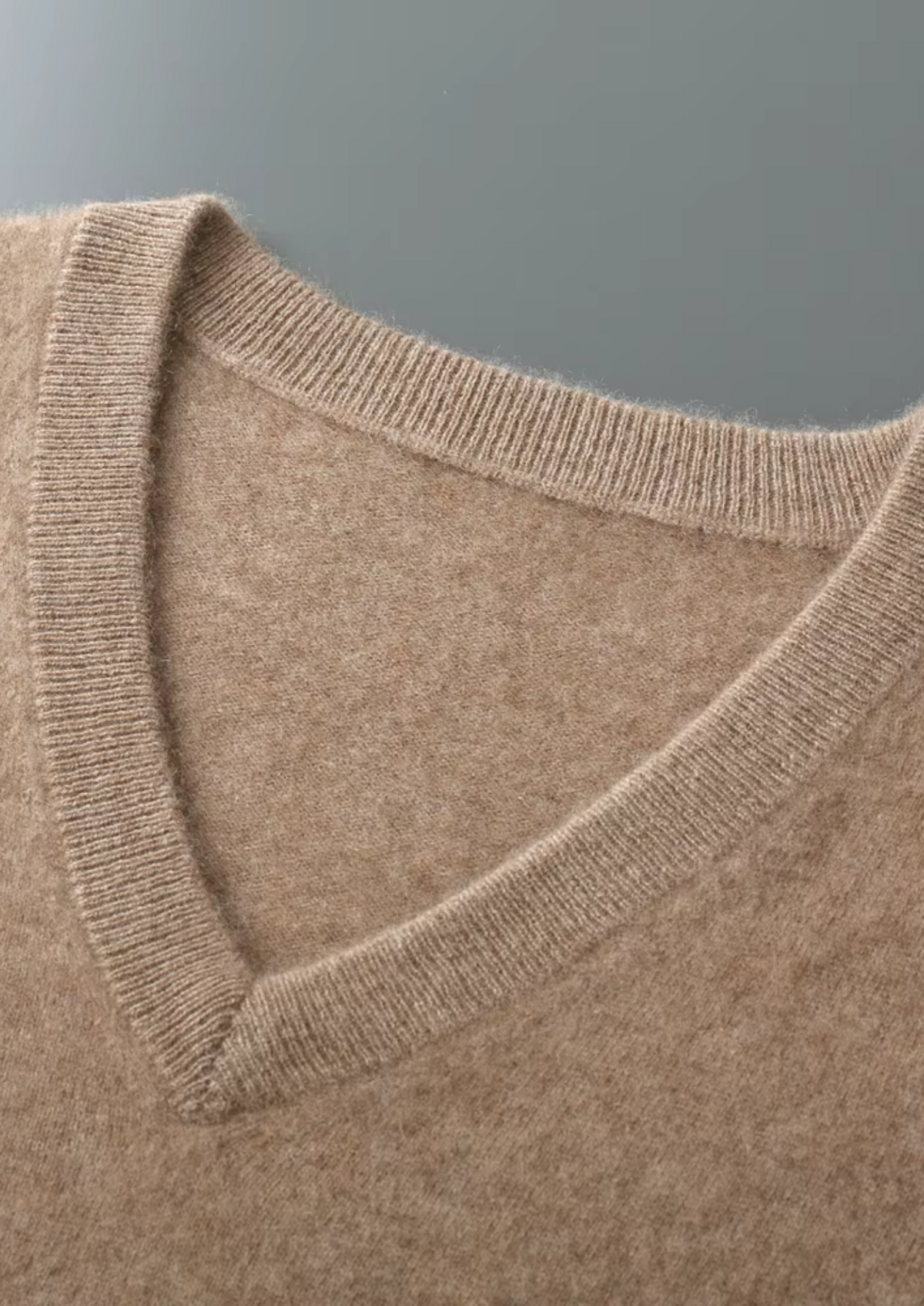 Pure Extra-Fine Merino Wool V-Neck Vest | Solmar