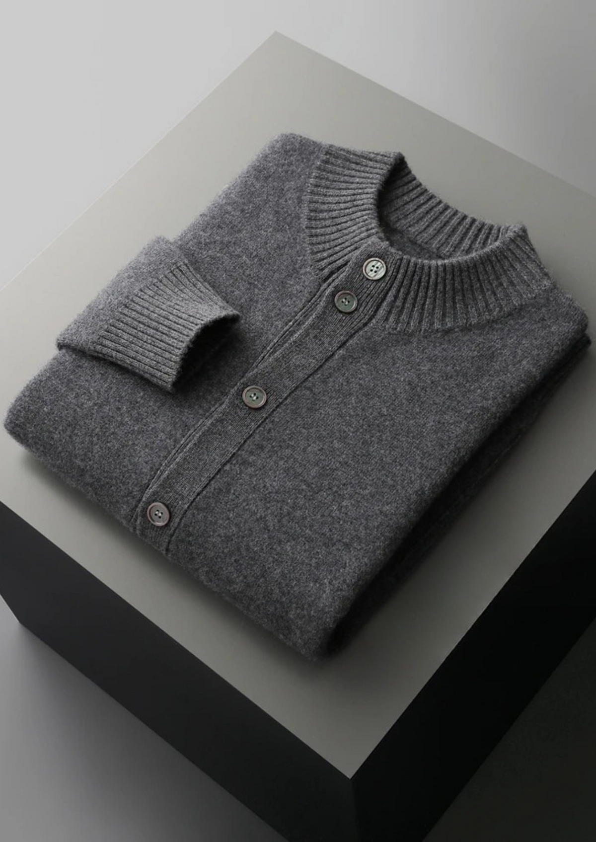 Premium Cashmere Button Cardigan | Solmar