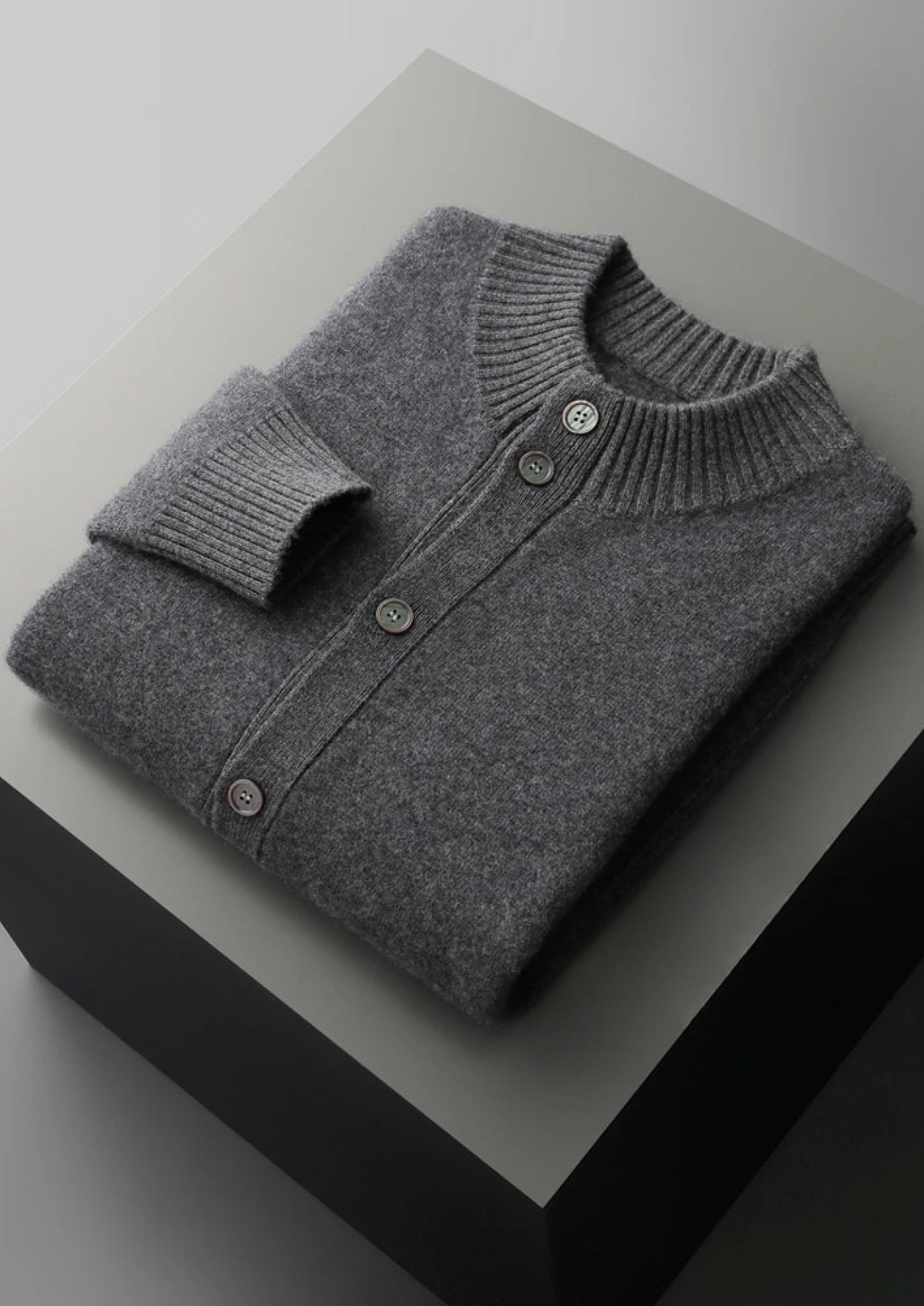 Premium Cashmere Button Cardigan | Solmar