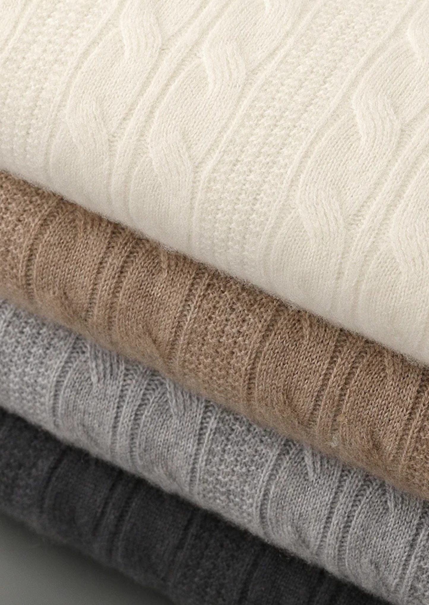 Pure Extra-Fine Merino Wool Cable Crewneck | Solmar