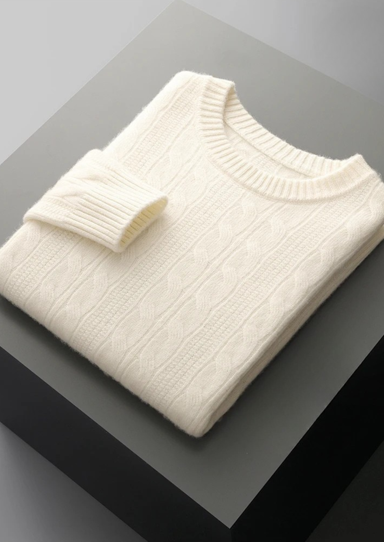 Pure Extra-Fine Merino Wool Cable Crewneck | Solmar
