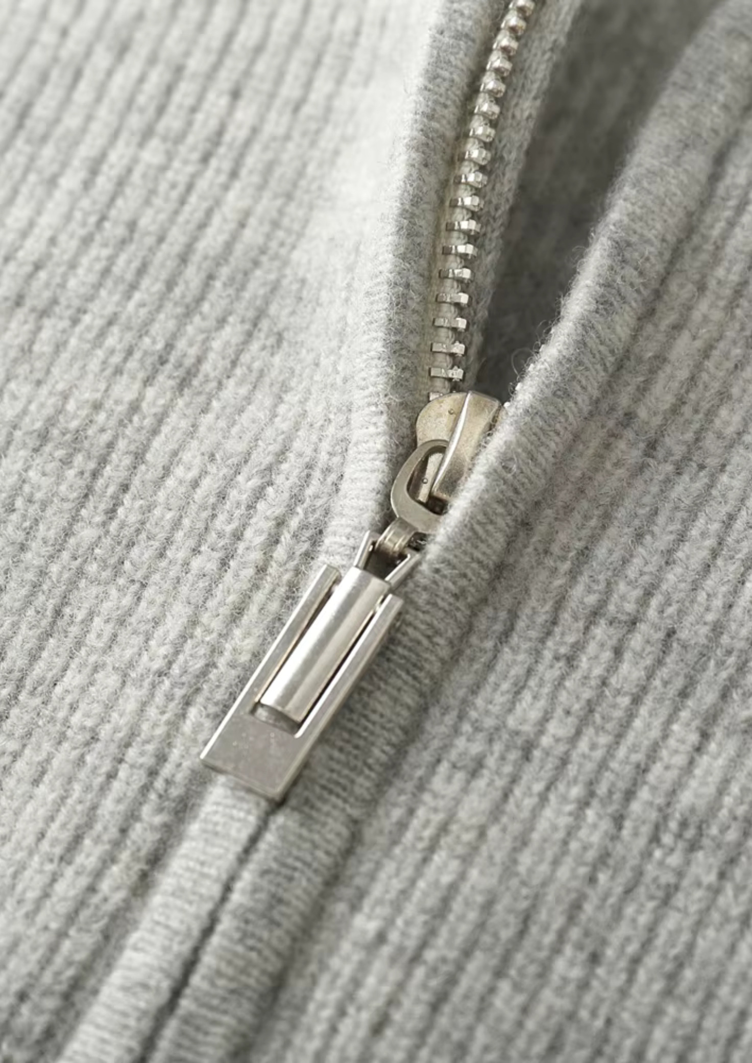 Pure Extra-Fine Merino Wool Ribbed Zip Hoodie | Solmar