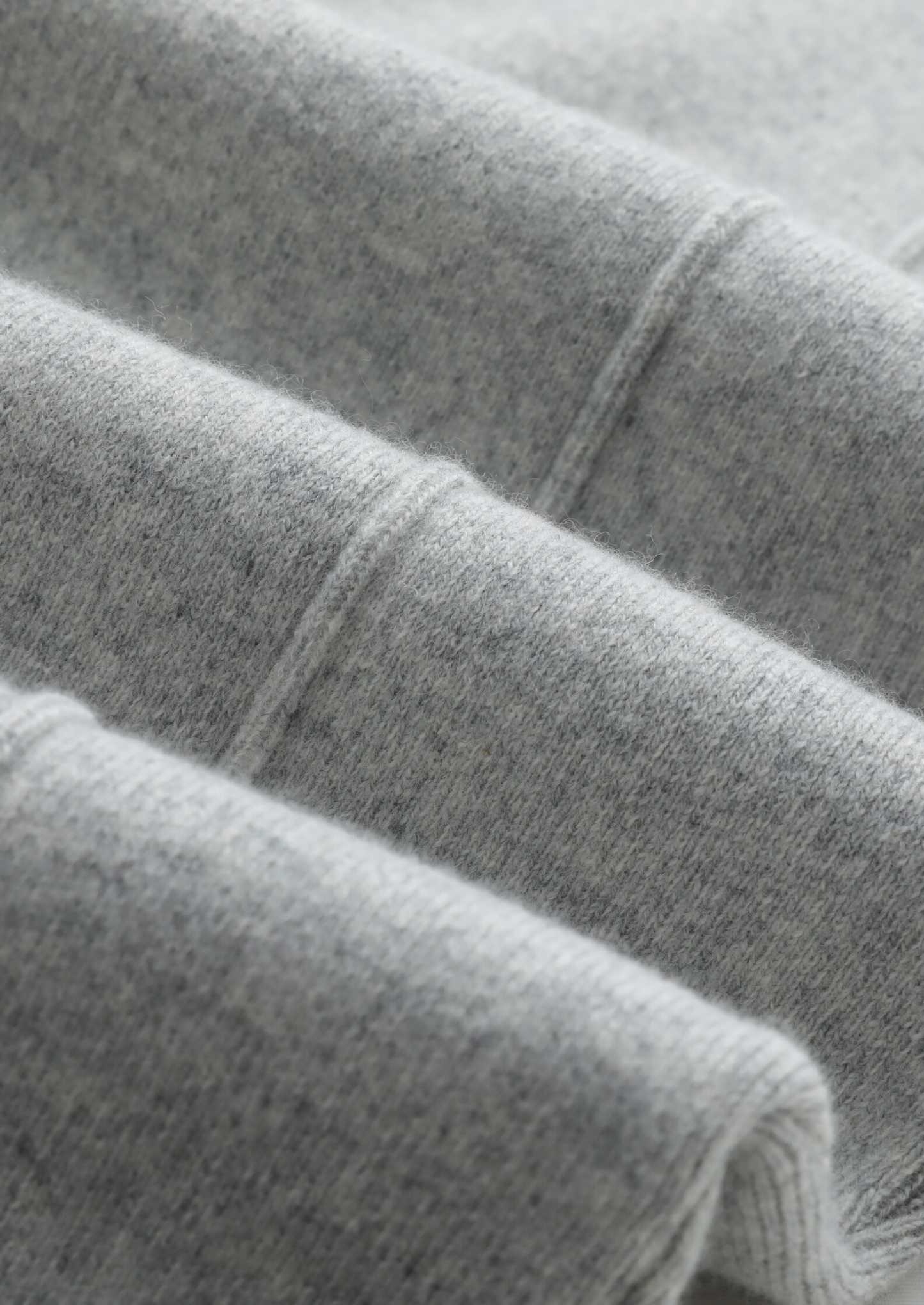 Pure Extra-Fine Merino Wool Light Gray Luzzo Set | Solmar