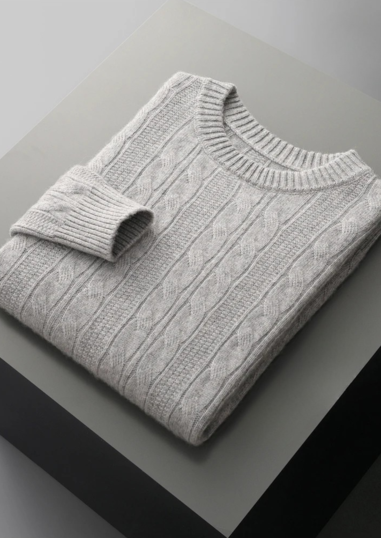 Pure Extra-Fine Merino Wool Cable Crewneck | Solmar
