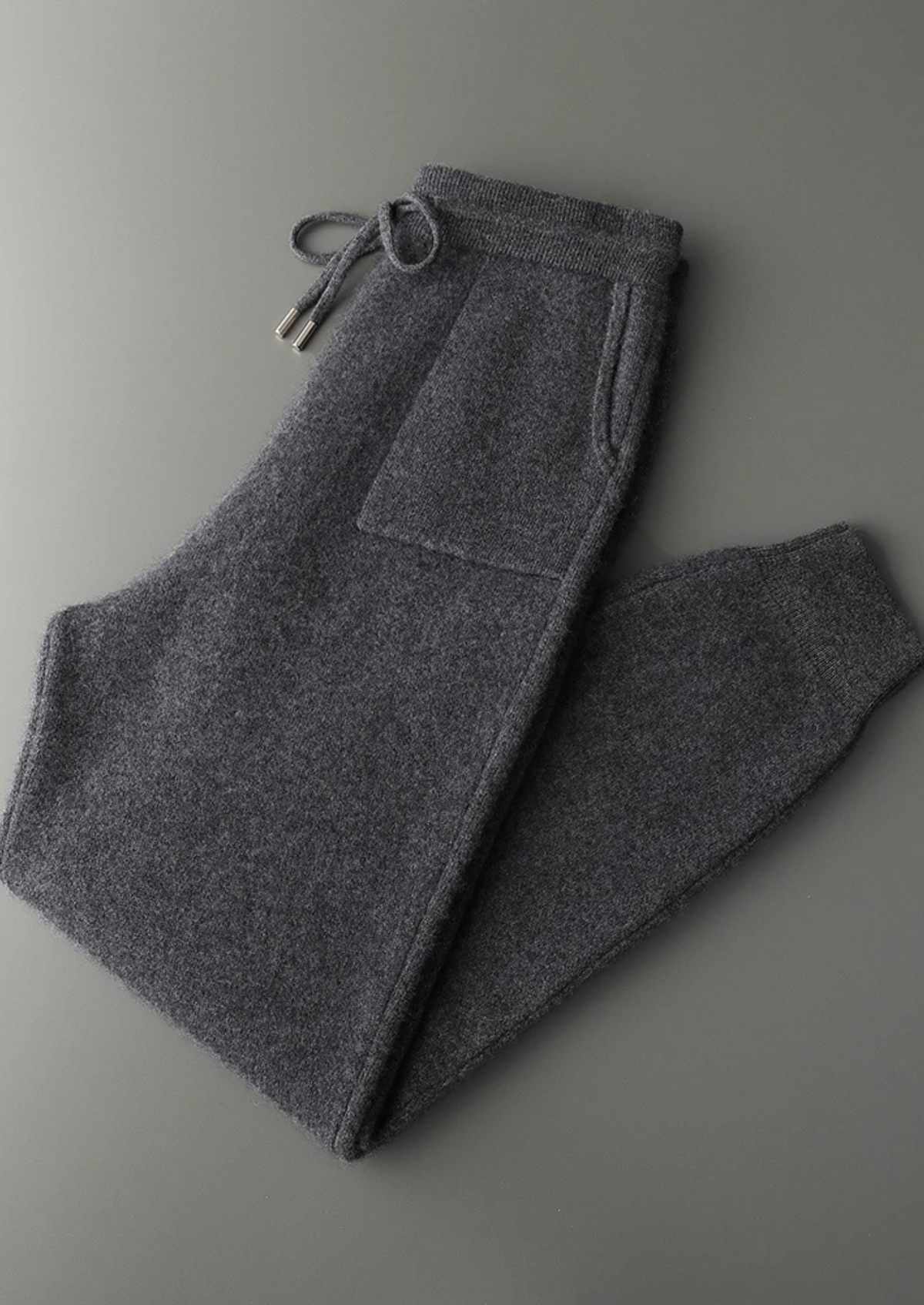 Premium Cashmere Dark Gray Alain Leisure Set | Solmar