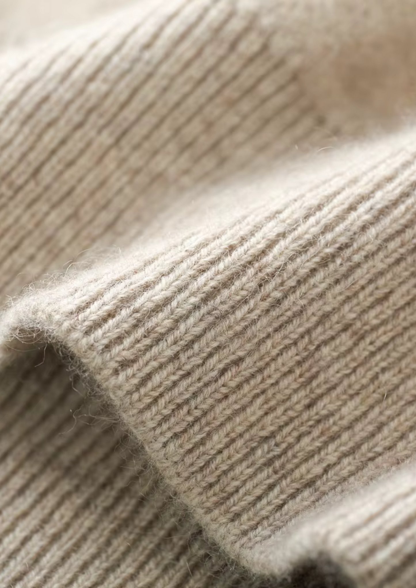Pure Extra-Fine Merino Wool V-Neck Cardigan | Solmar