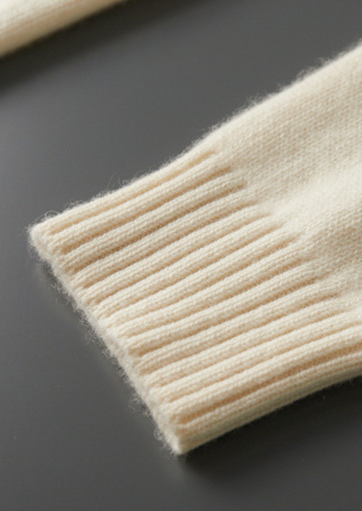 Pure Cashmere Ivory Patterned Mockneck | Solmar