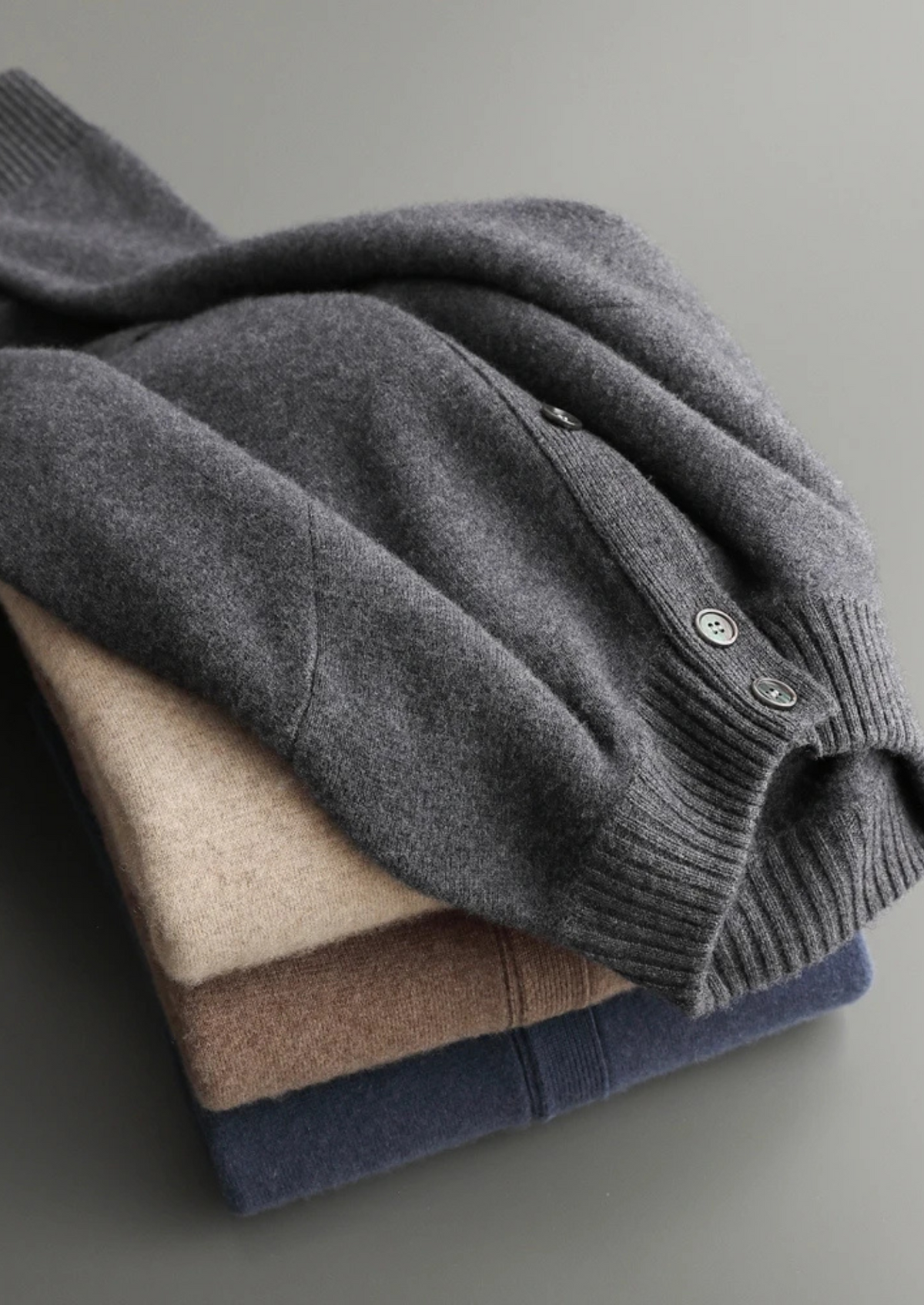 Premium Cashmere Button Cardigan | Solmar