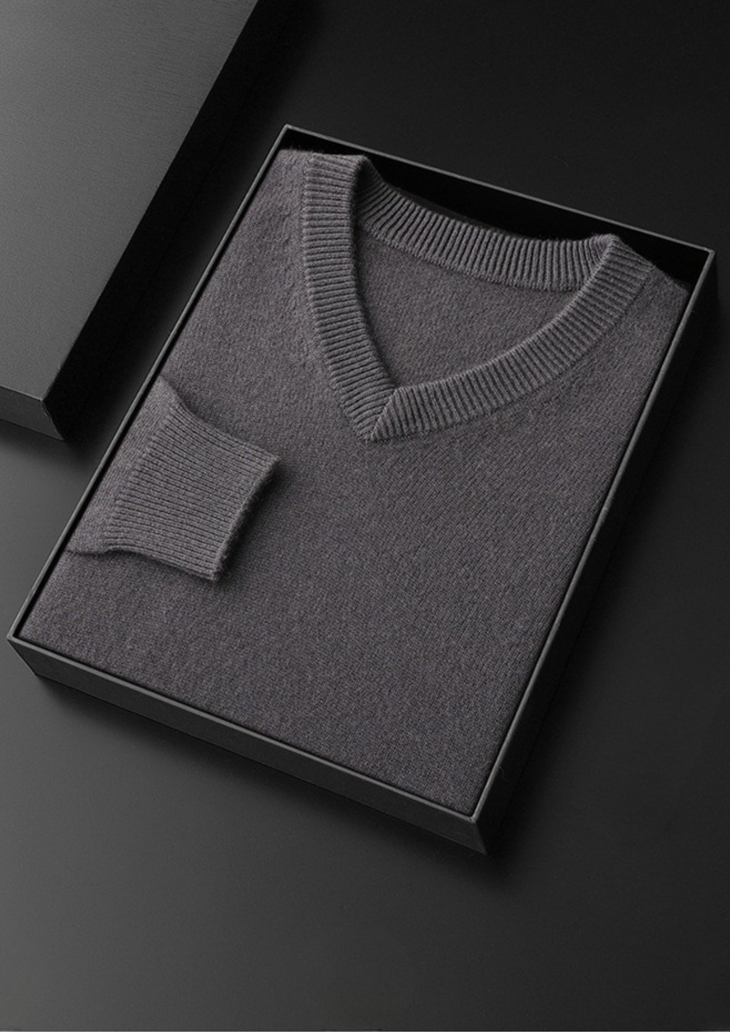 Pure Cashmere Essential V-Neck Sweater | Solmar