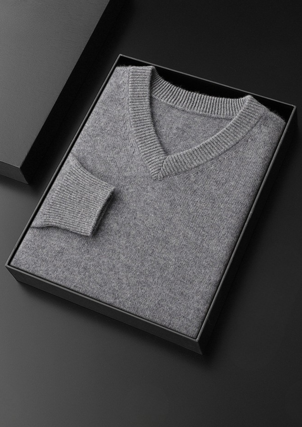 Pure Cashmere Essential V-Neck Sweater | Solmar
