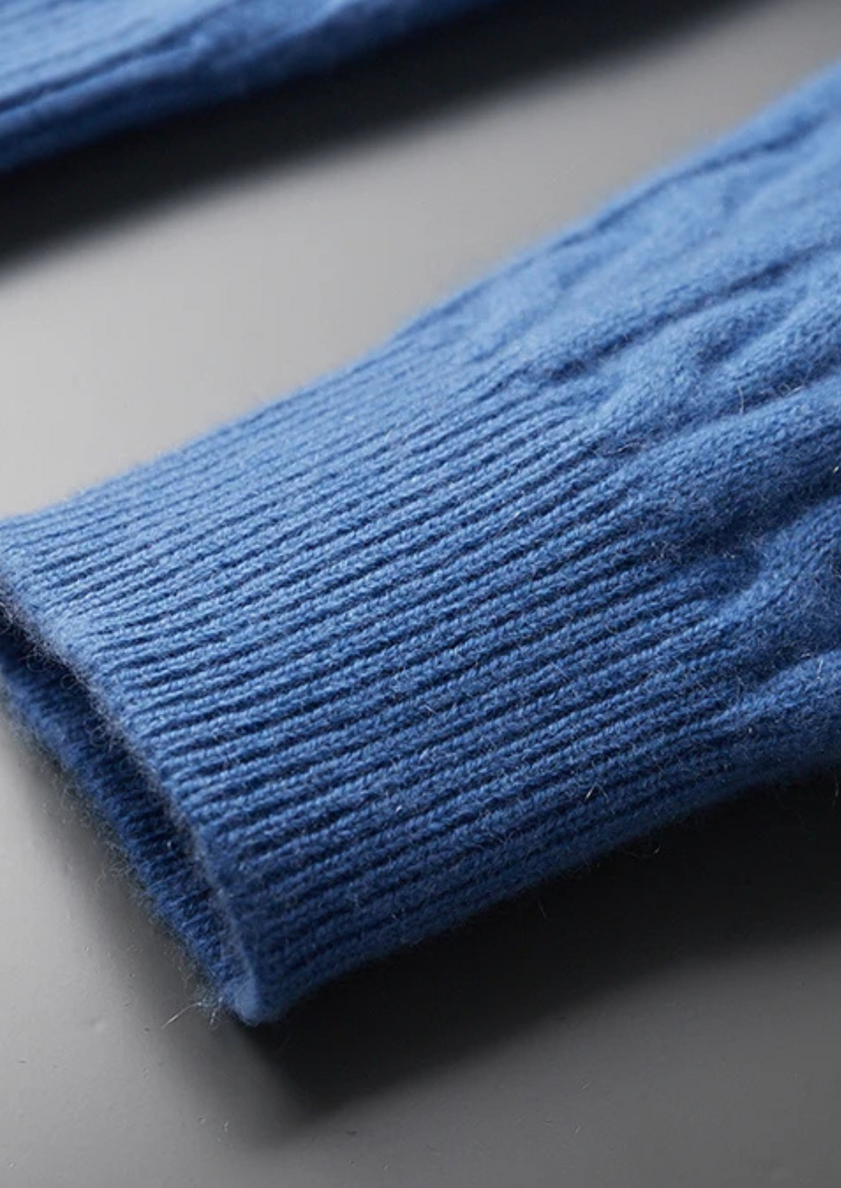 Premium Cashmere Cable Knit Zipper Hoodie | Solmar
