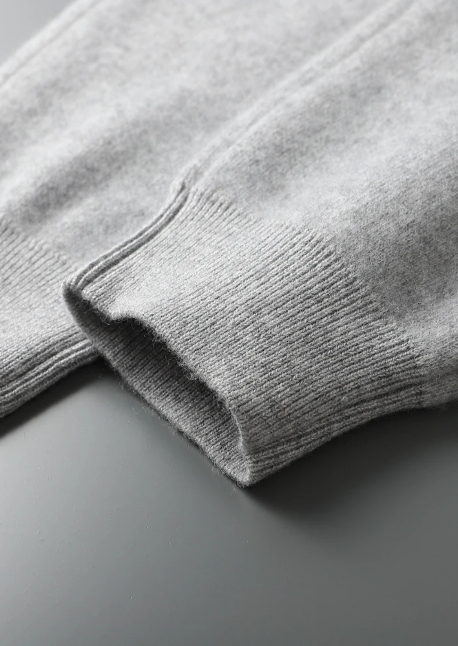 Premium Cashmere Light Gray Alain Leisure Set | Solmar