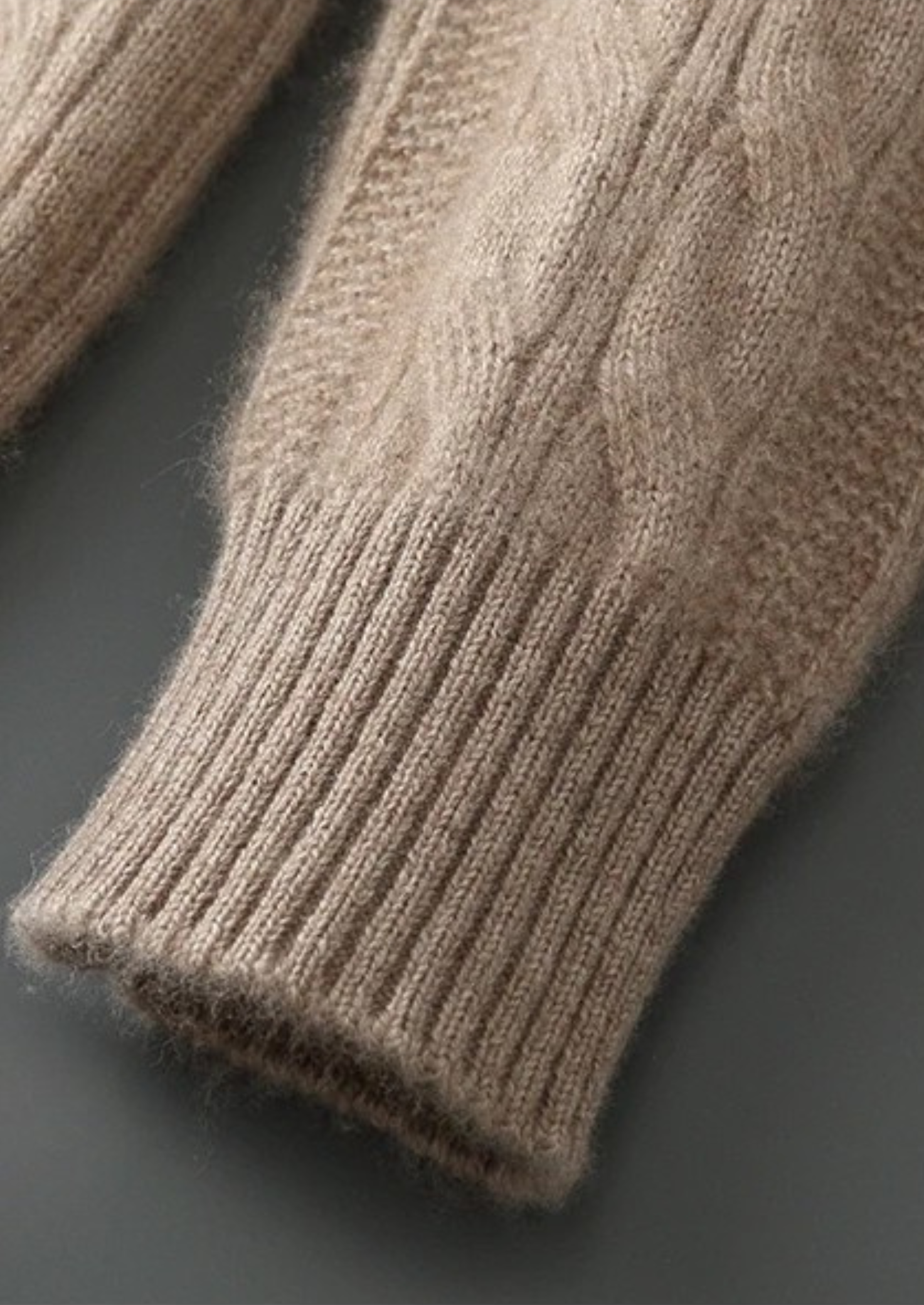 Pure Extra-Fine Merino Wool Cable Crewneck | Solmar