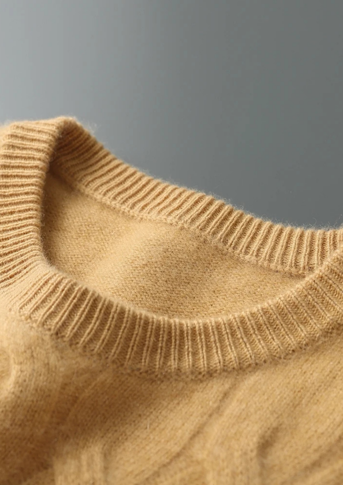 Premium Cashmere Cable Crewneck | Solmar