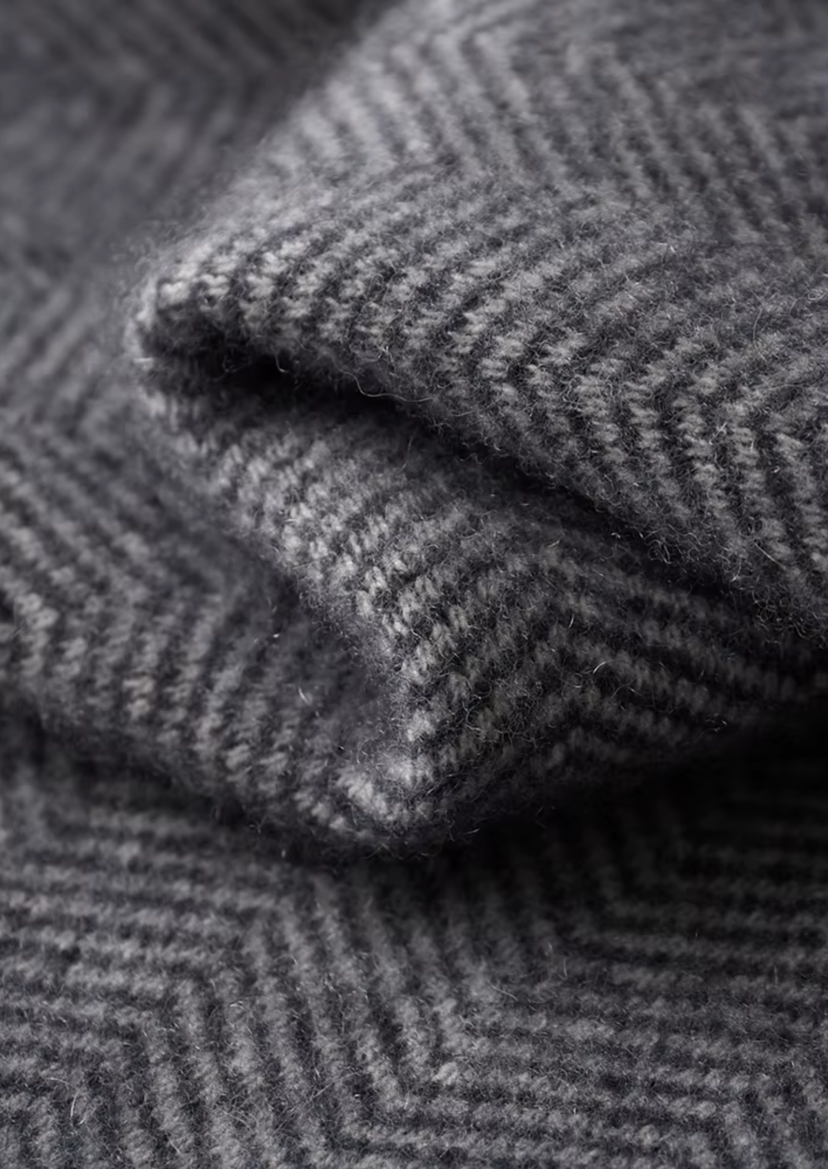 Pure Extra-Fine Merino Wool Gray Herringbone Set | Solmar