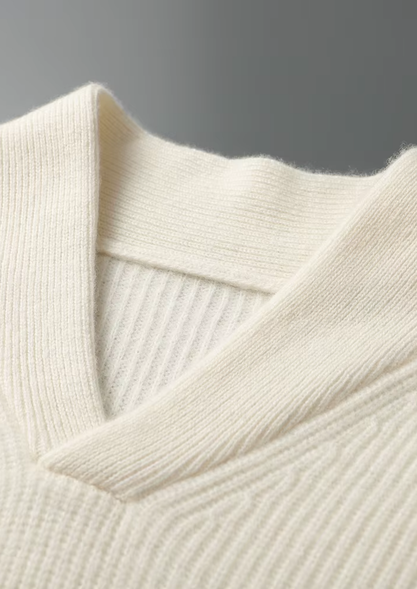 Premium Cashmere Ribbed V-Neck Sweater | Solmar
