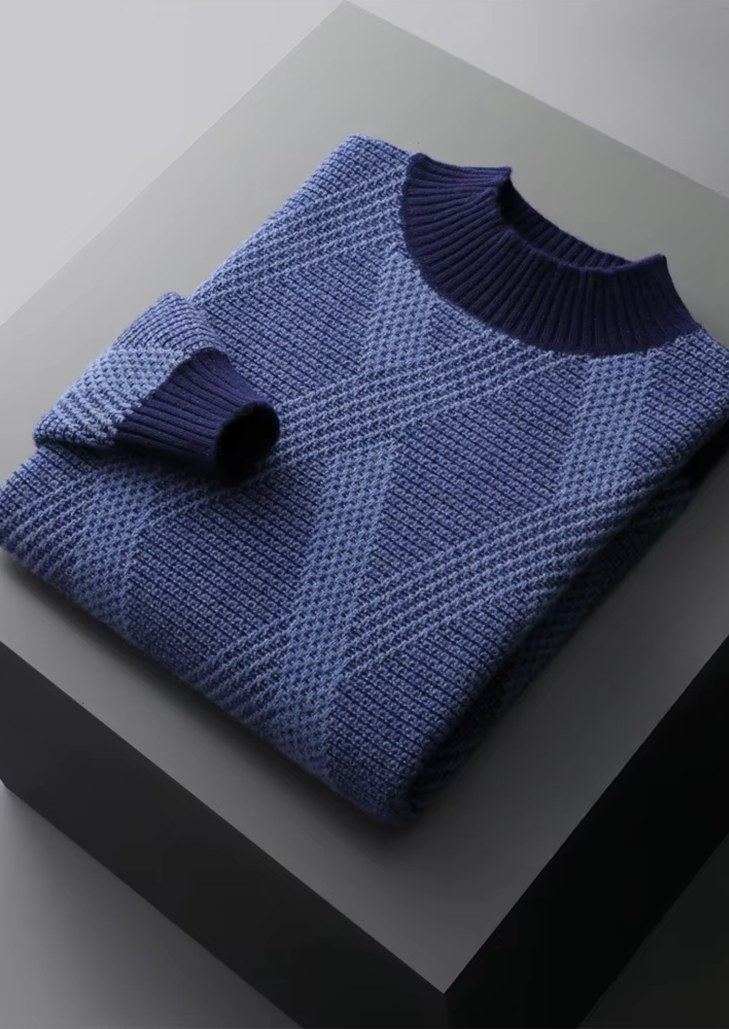 Pure Extra-Fine Merino Wool Two Tone Patterned Mockneck | Solmar