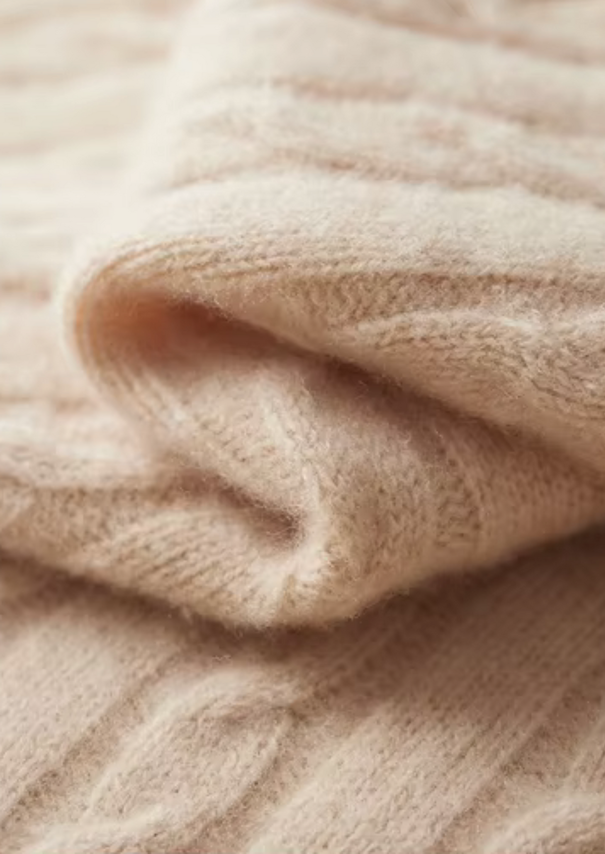 Pure Extra-Fine Merino Wool Cable Knit Henley Sweater | Solmar