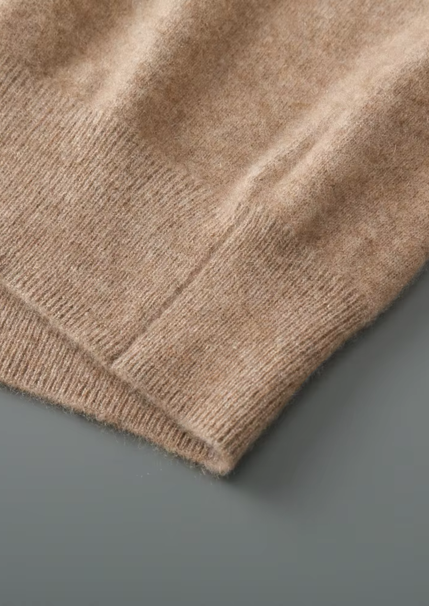 Pure Extra-Fine Merino Wool V-Neck Vest | Solmar