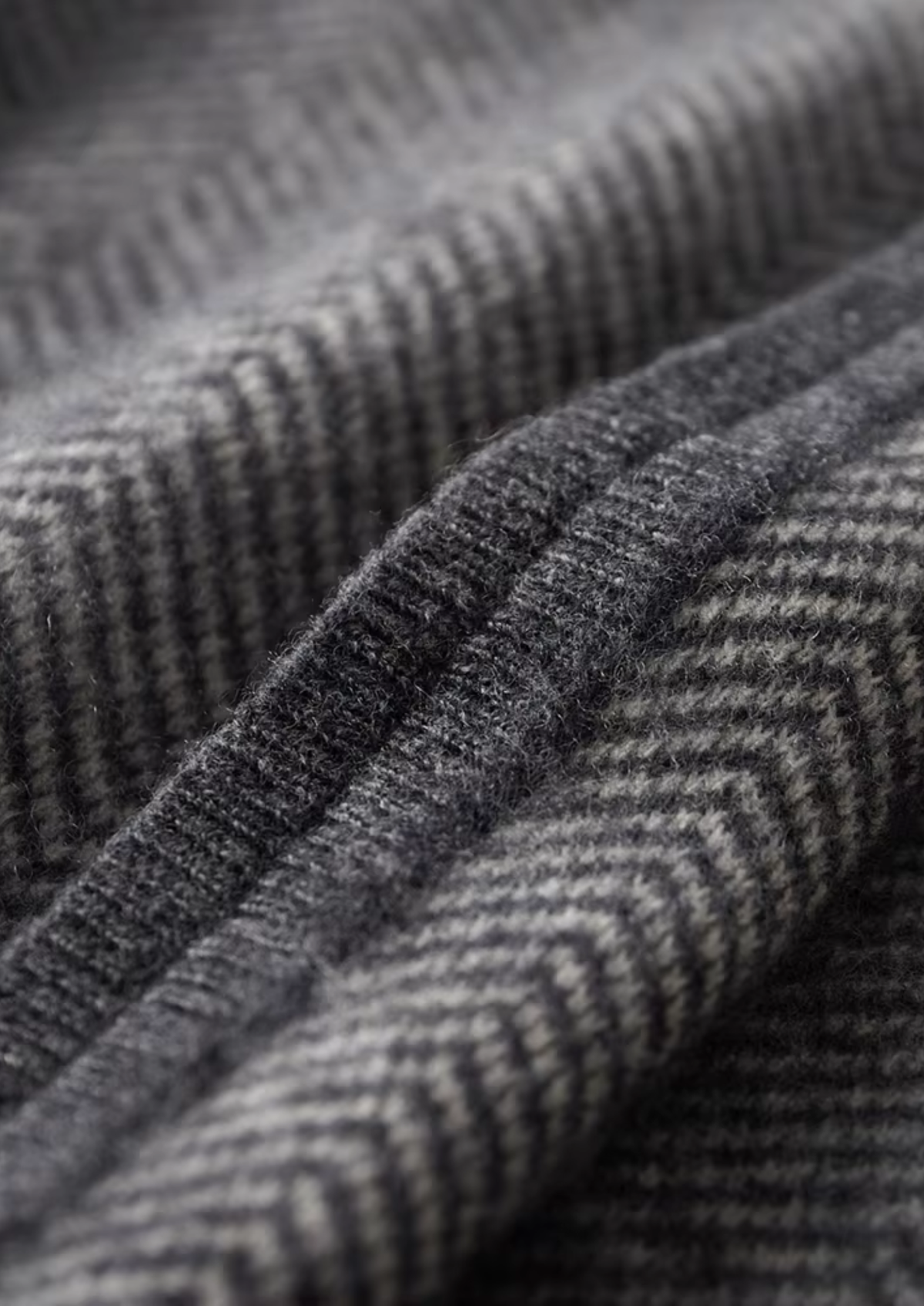 Pure Extra-Fine Merino Wool Gray Herringbone Set | Solmar
