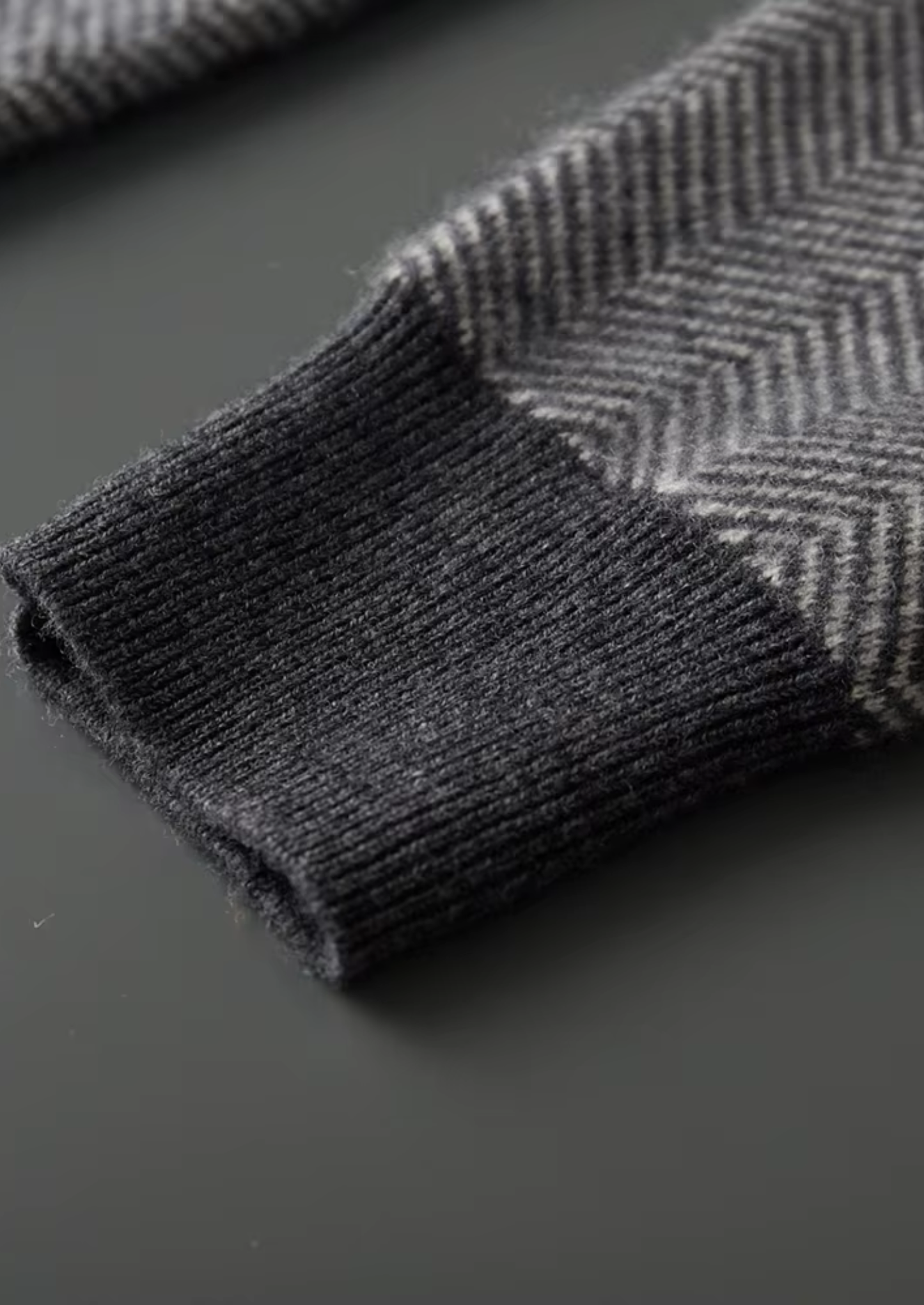 Pure Extra-Fine Merino Wool Gray Herringbone Set | Solmar