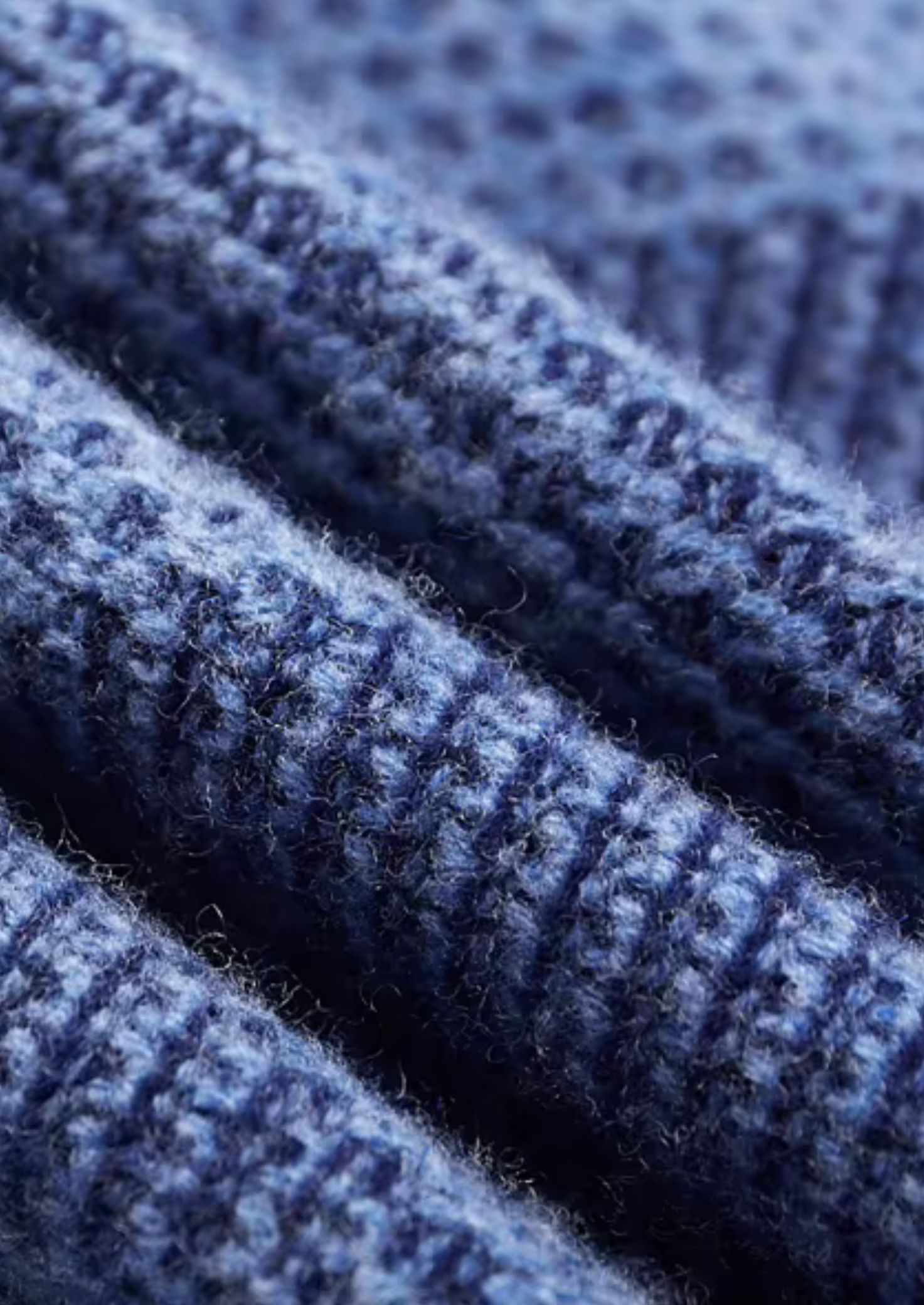 Pure Extra-Fine Merino Wool Two Tone Patterned Mockneck | Solmar