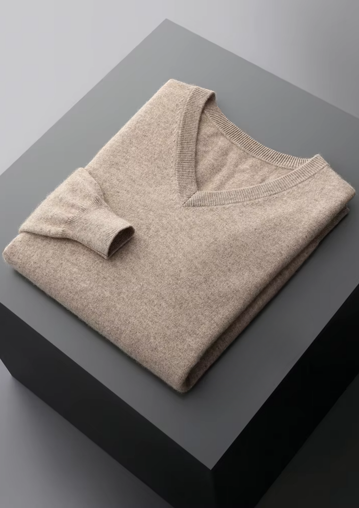 Pure Extra-Fine Merino Wool Classic V-Neck Sweater | Solmar