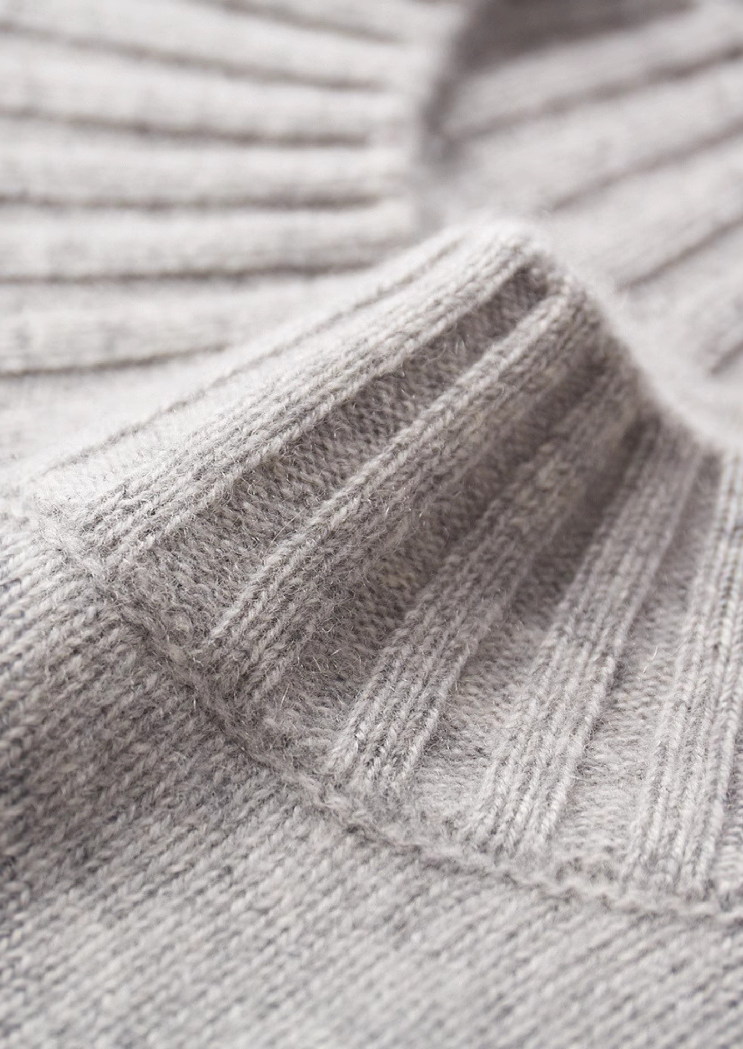 Pure Cashmere Mockneck Sweater | Solmar