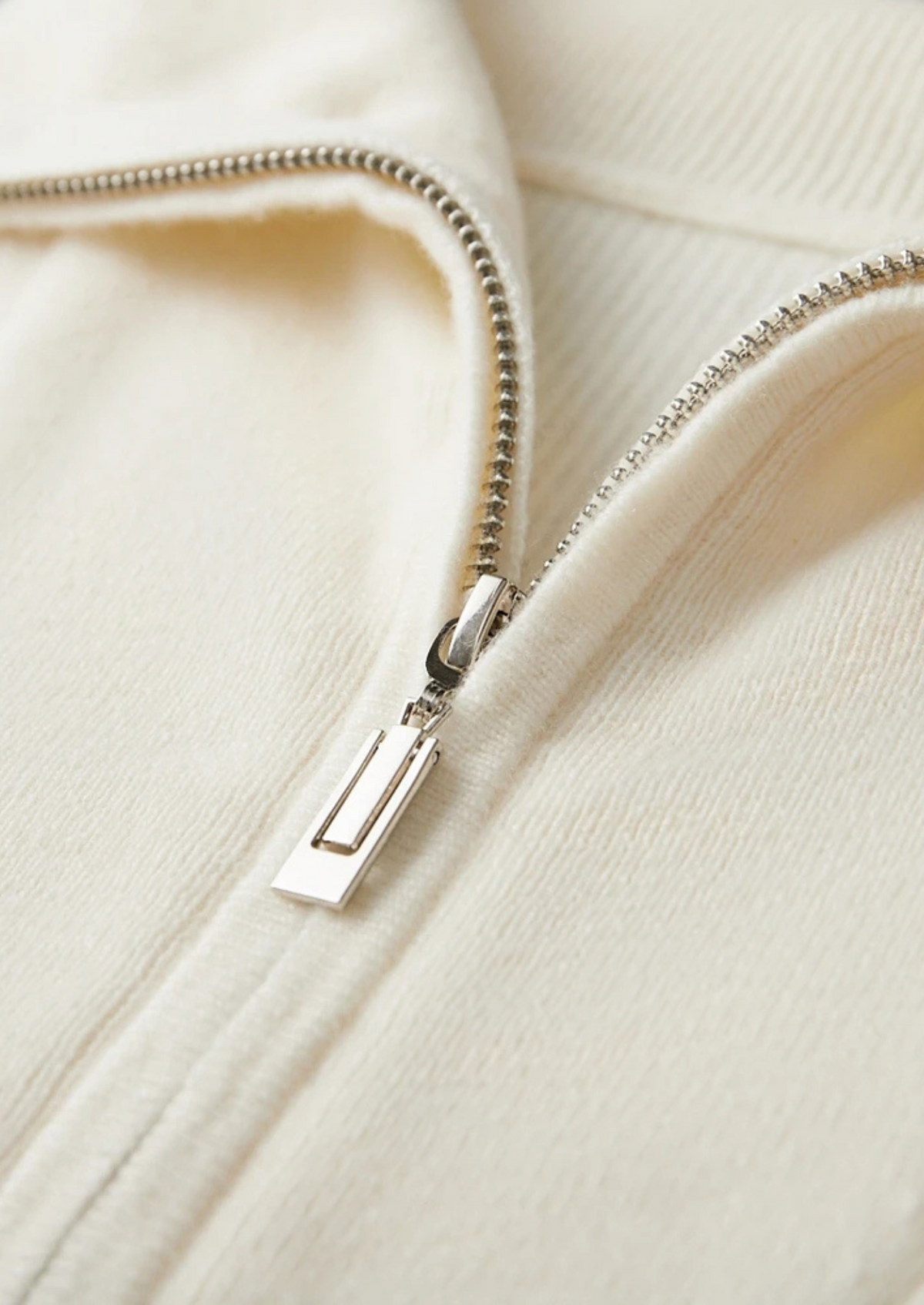 Premium Cashmere Ribbed Half-Zip Sweater | Solmar