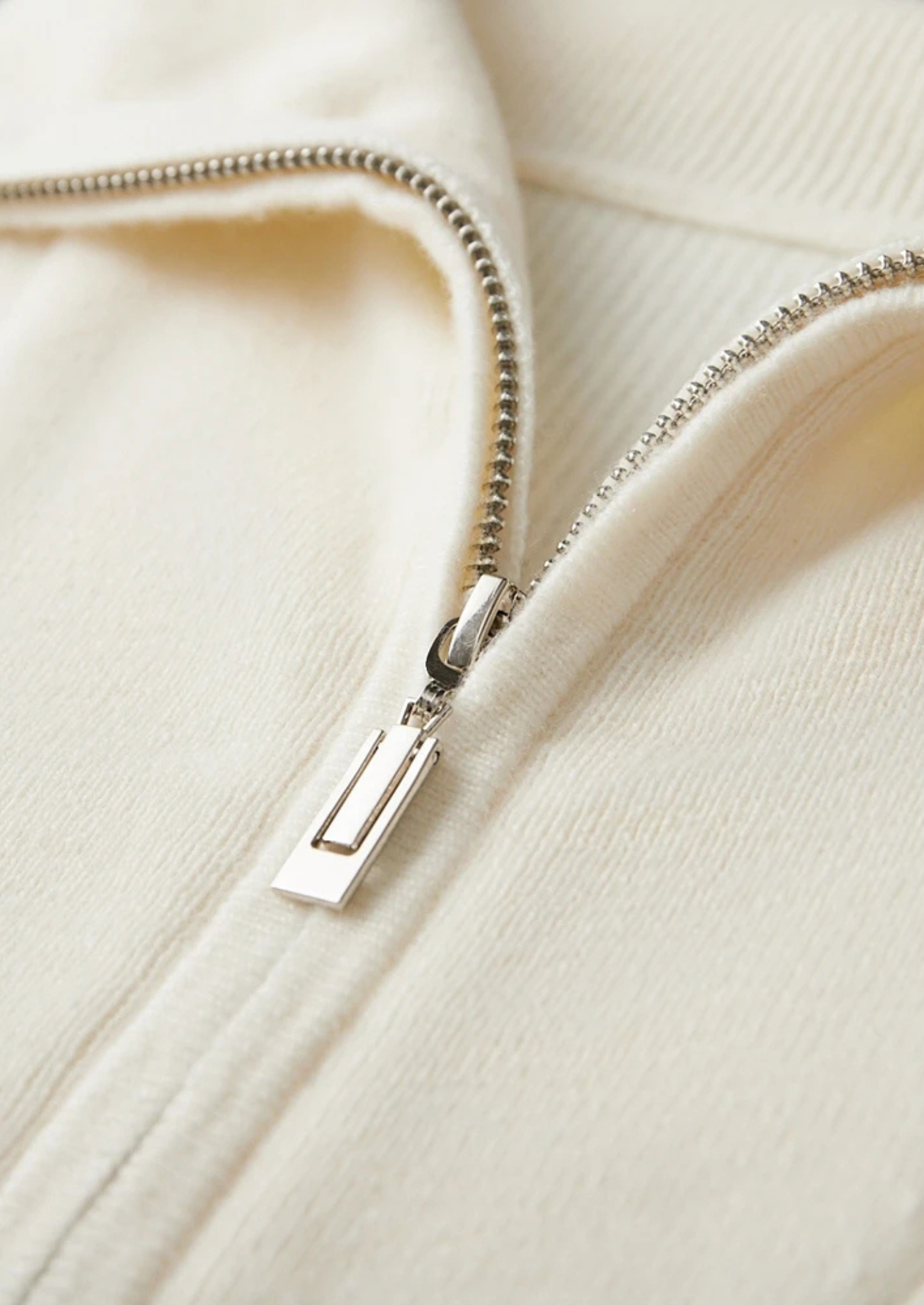 Premium Cashmere Ribbed Half-Zip Sweater | Solmar