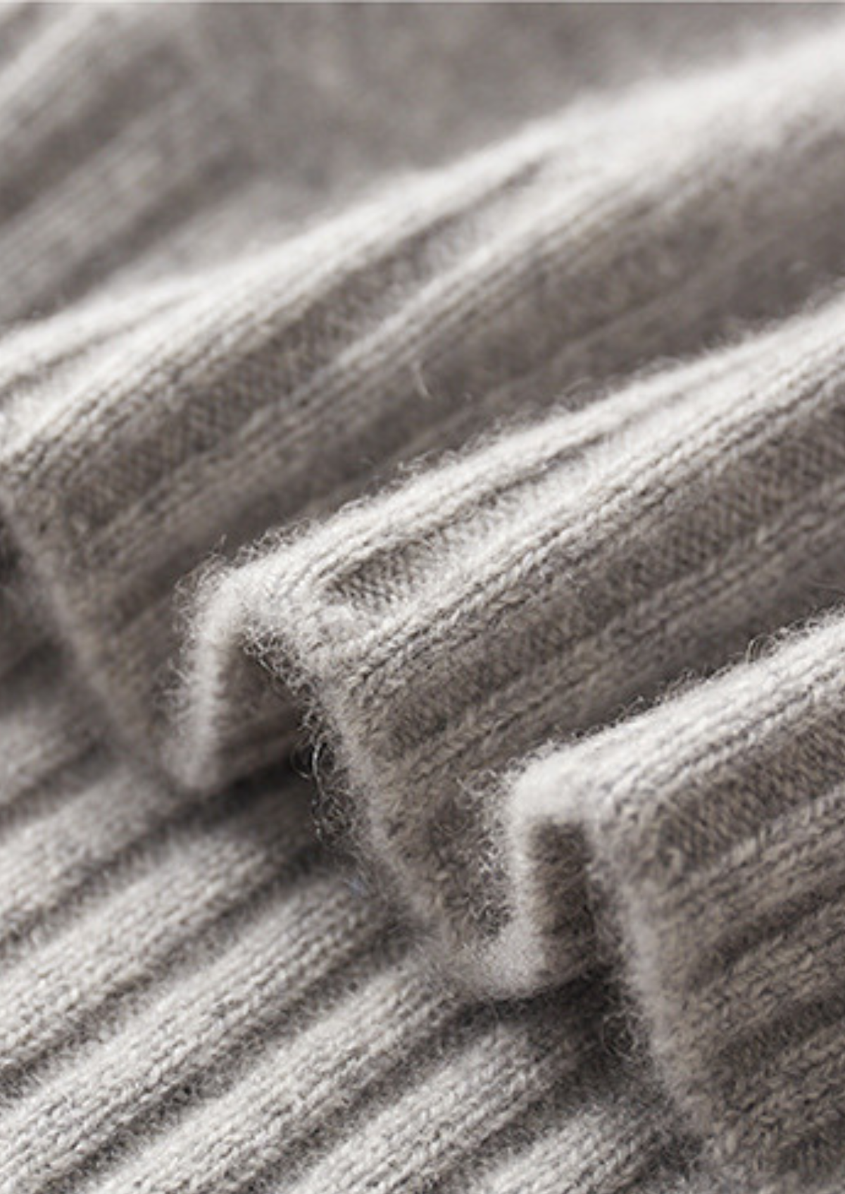 Pure Cashmere Mockneck Sweater | Solmar