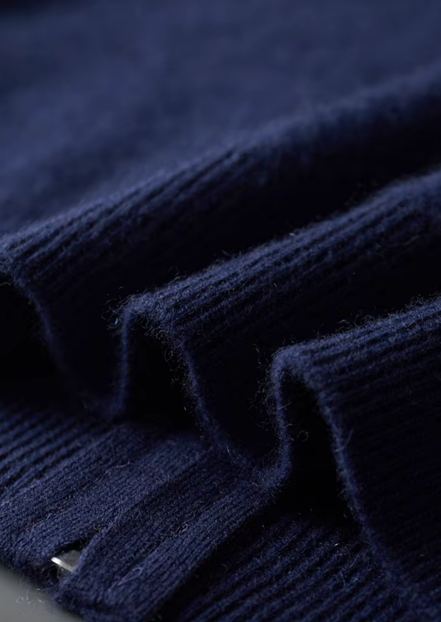 Pure Extra-Fine Merino Wool Navy Blue Damien Set | Solmar