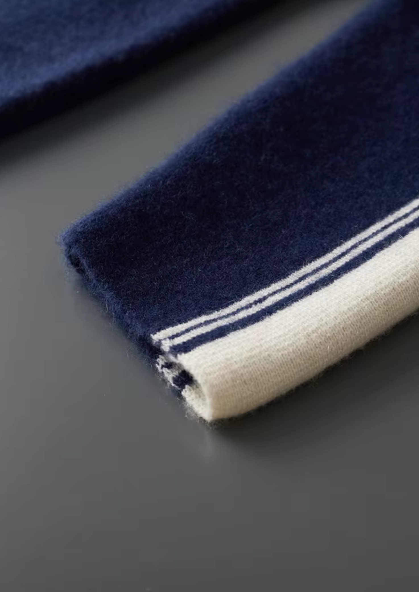 Pure Extra-Fine Merino Wool Navy Blue Damien Set | Solmar