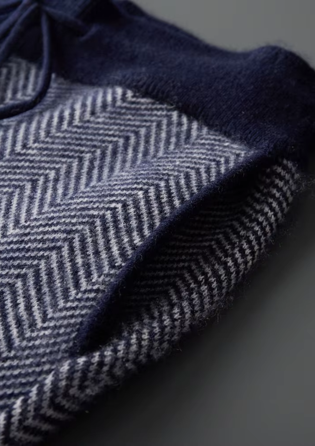 Pure Extra-Fine Merino Wool Navy Blue Herringbone Set | Solmar