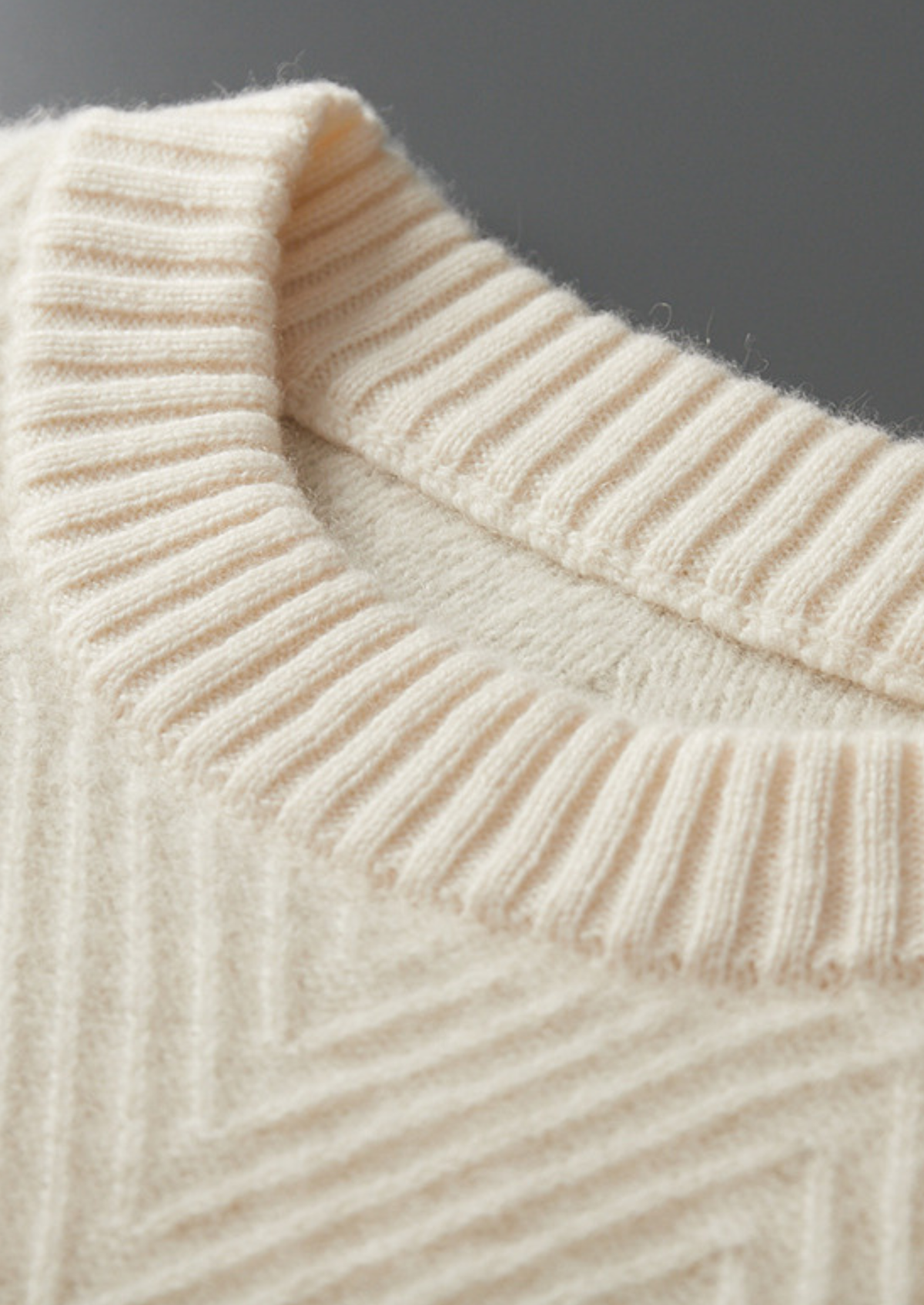 Pure Cashmere Ivory Herringbone Crewneck | Solmar