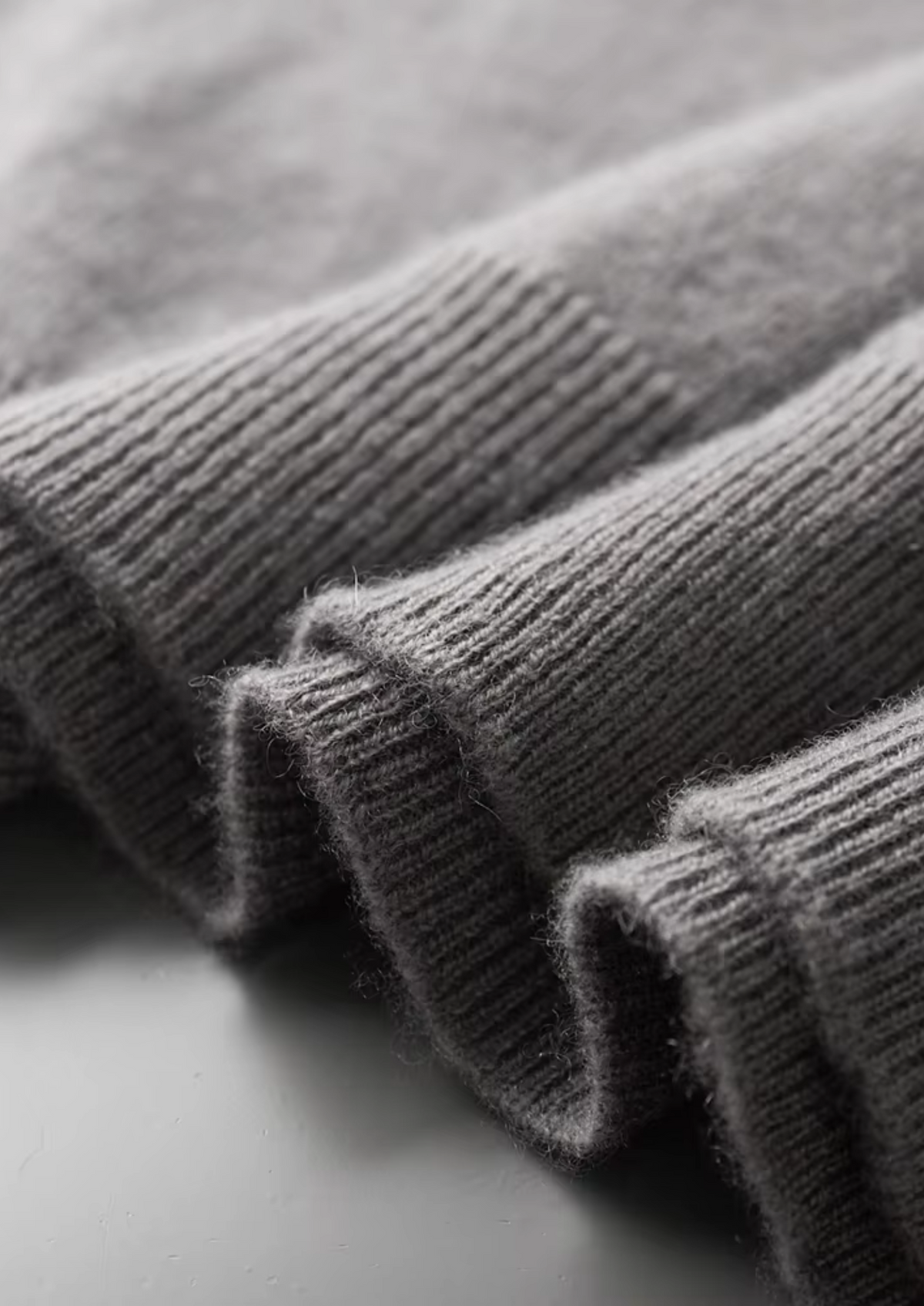 Premium Cashmere Mock Neck T-Shirt | Solmar