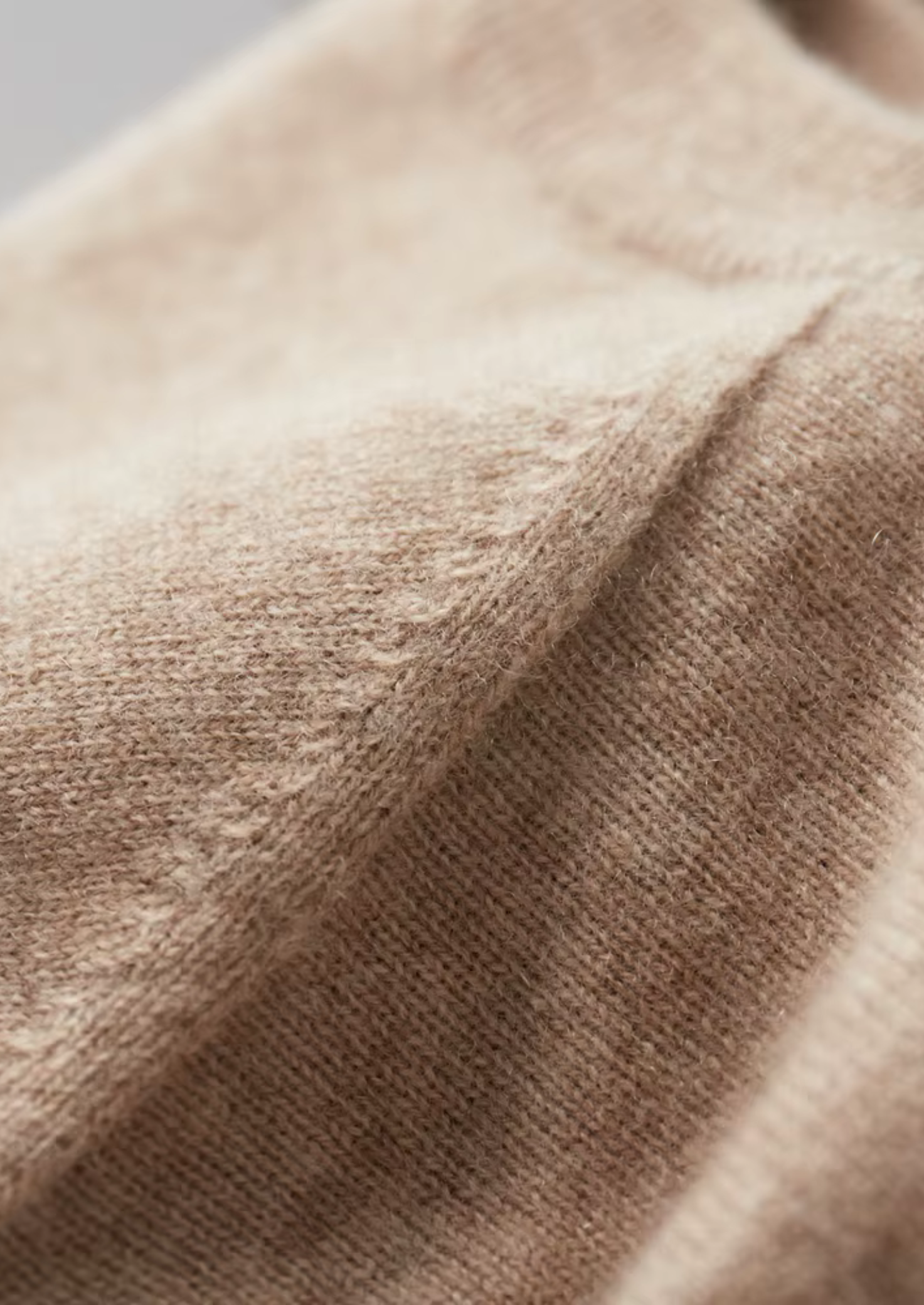 Premium Cashmere Classic Crewneck T-Shirt - Light Beige | Solmar