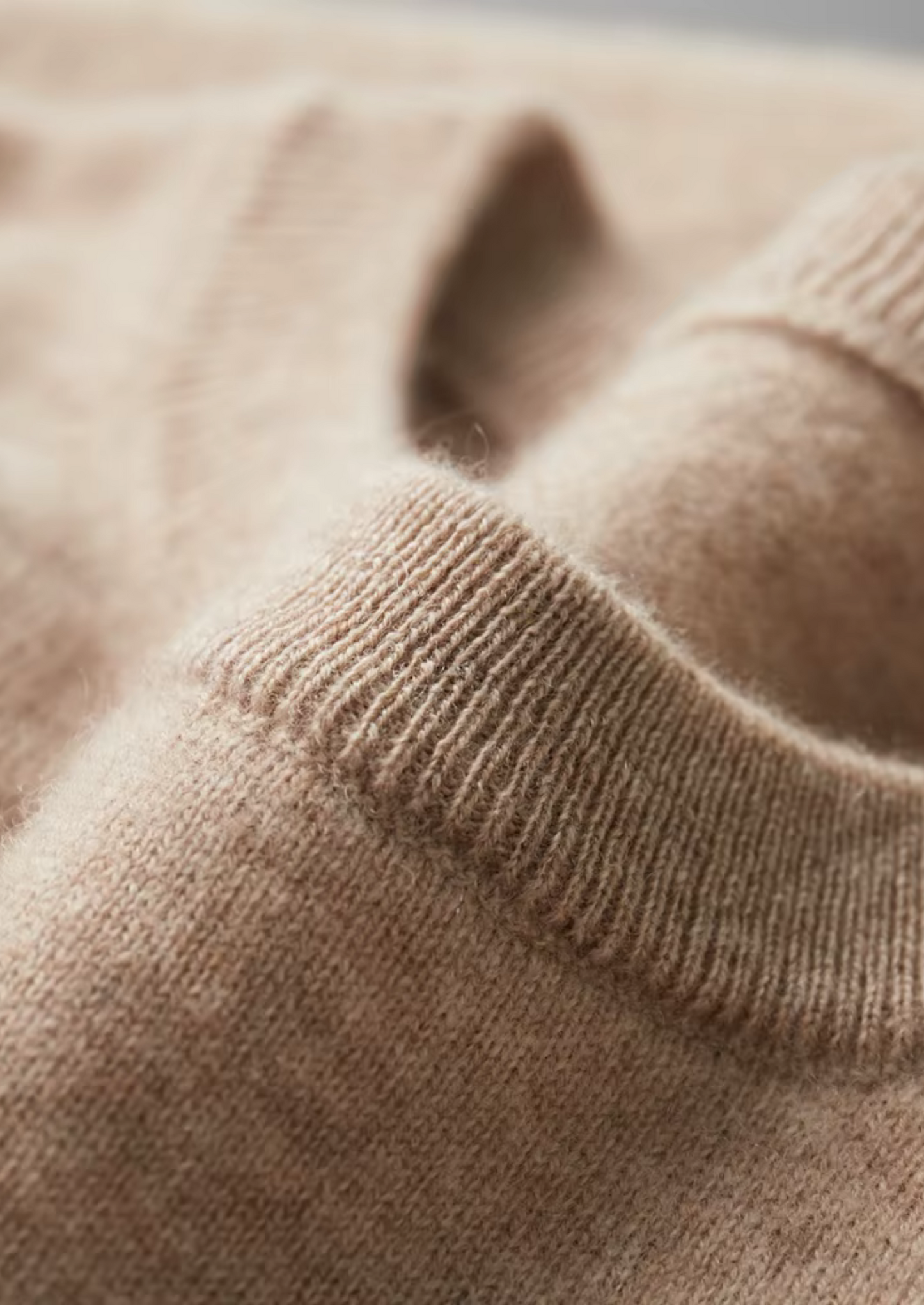 Premium Cashmere Classic Crewneck T-Shirt - Light Beige | Solmar