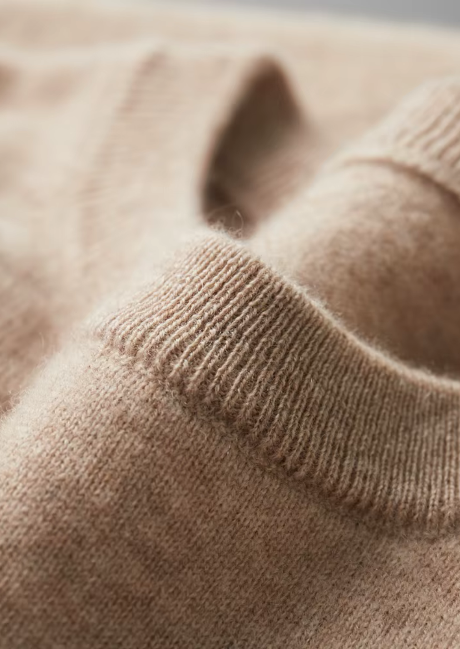 Premium Cashmere Classic Crewneck T-Shirt - Light Beige | Solmar
