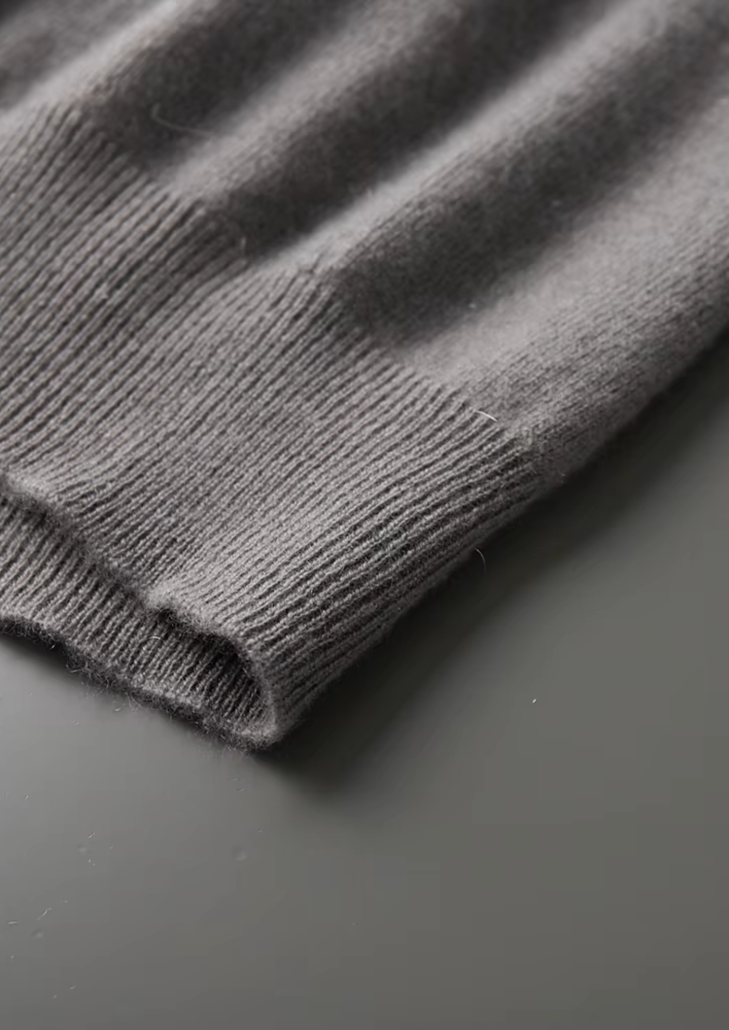 Premium Cashmere Mock Neck T-Shirt | Solmar