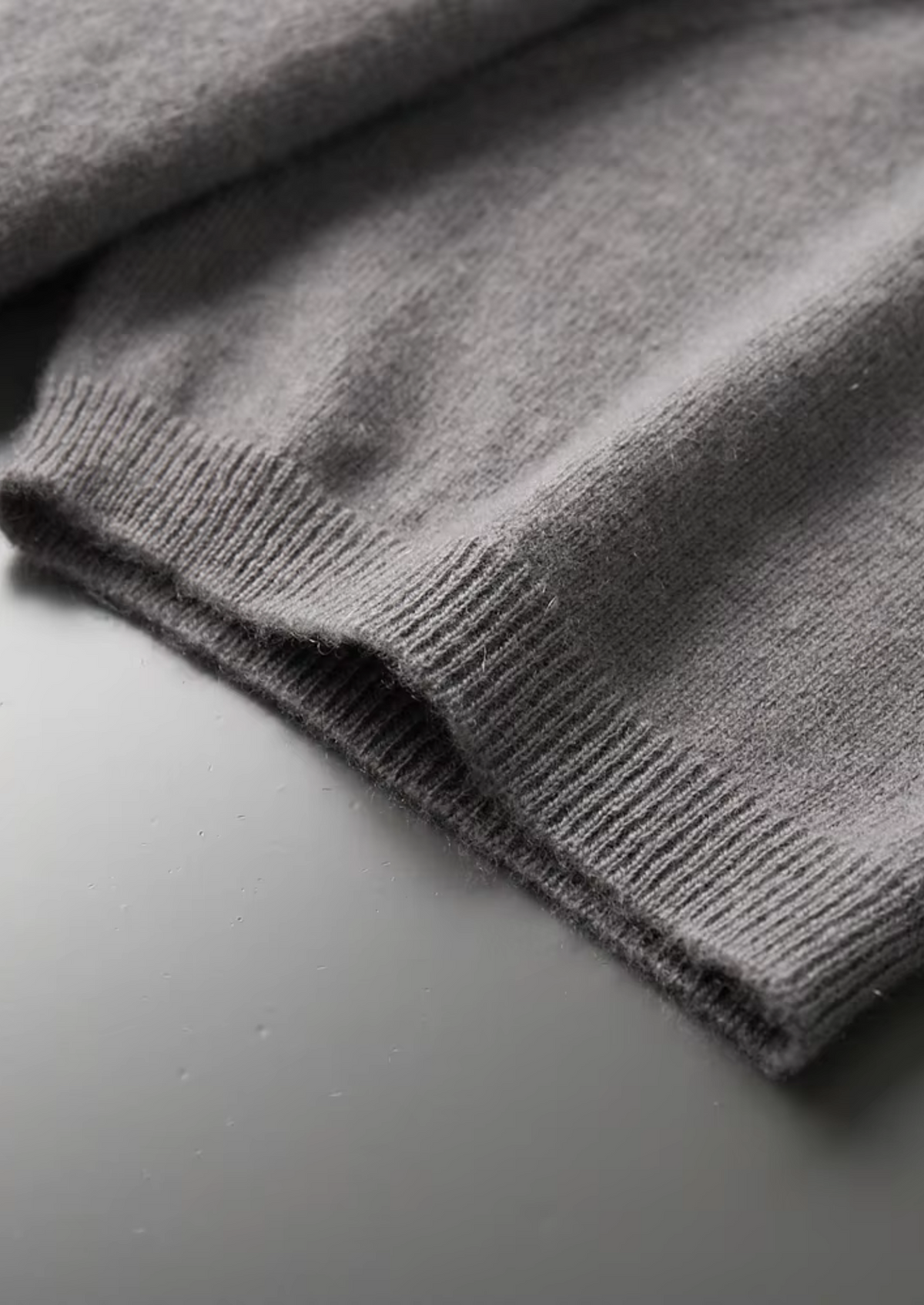 Premium Cashmere Mock Neck T-Shirt | Solmar