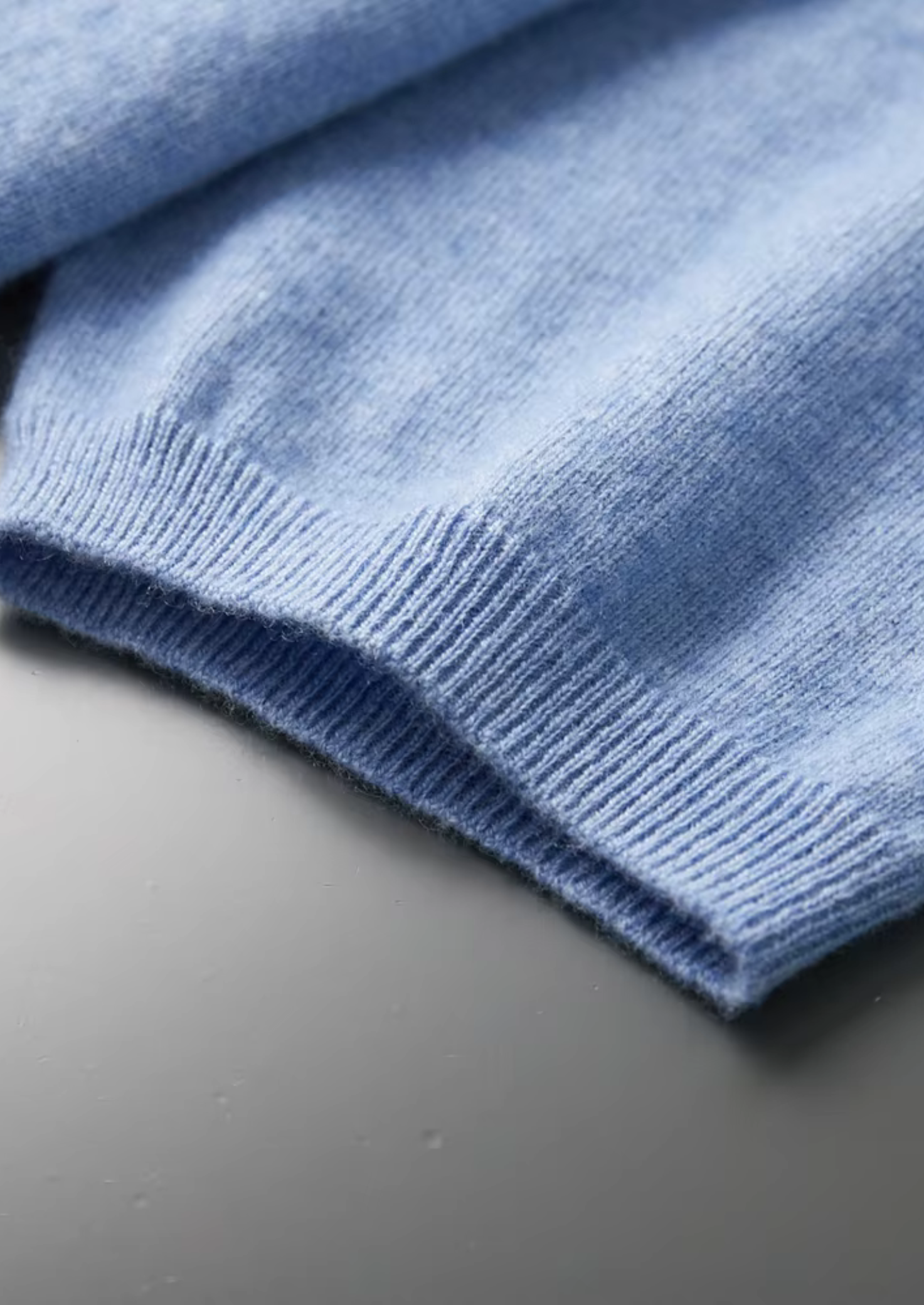 Premium Cashmere Classic Crewneck T-Shirt - Light Blue | Solmar