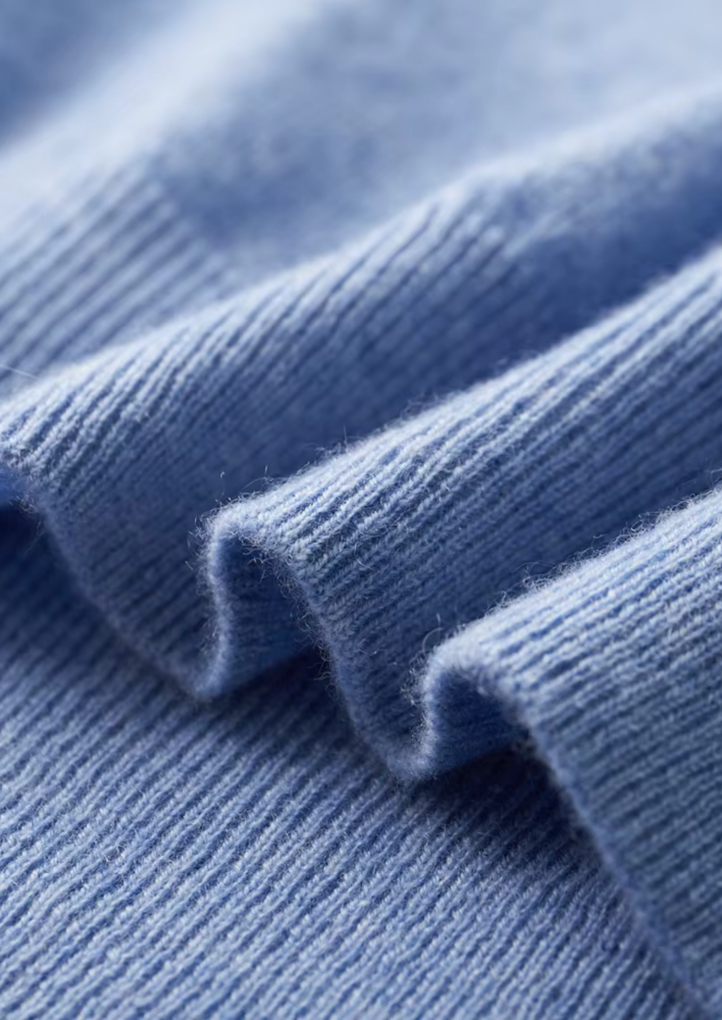 Premium Cashmere Classic Crewneck T-Shirt - Light Blue | Solmar
