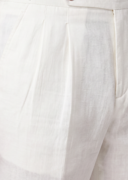 White Pleated Linen Seaside Shorts | Solmar