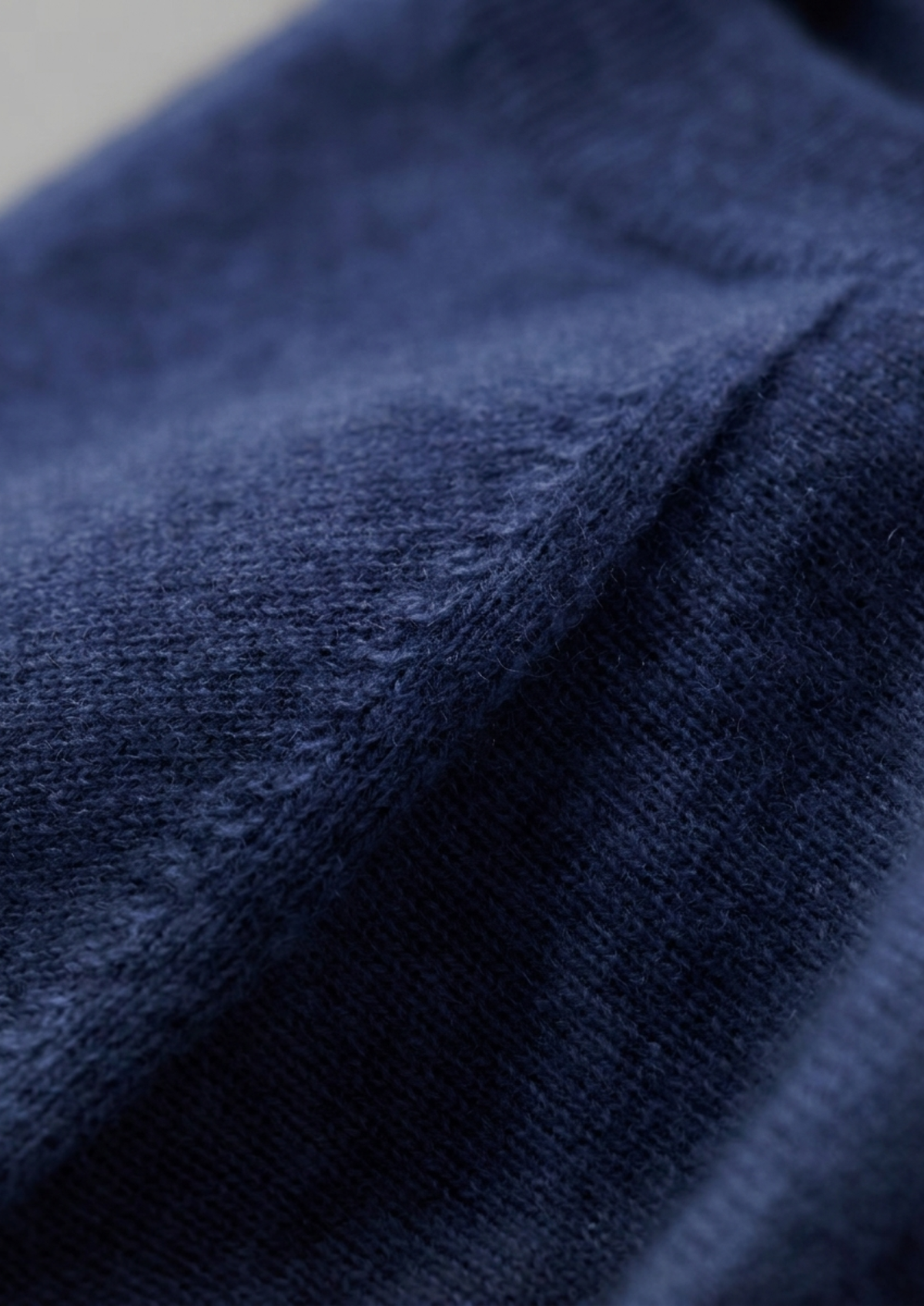 Premium Cashmere Classic Crewneck T-Shirt - Navy Blue | Solmar