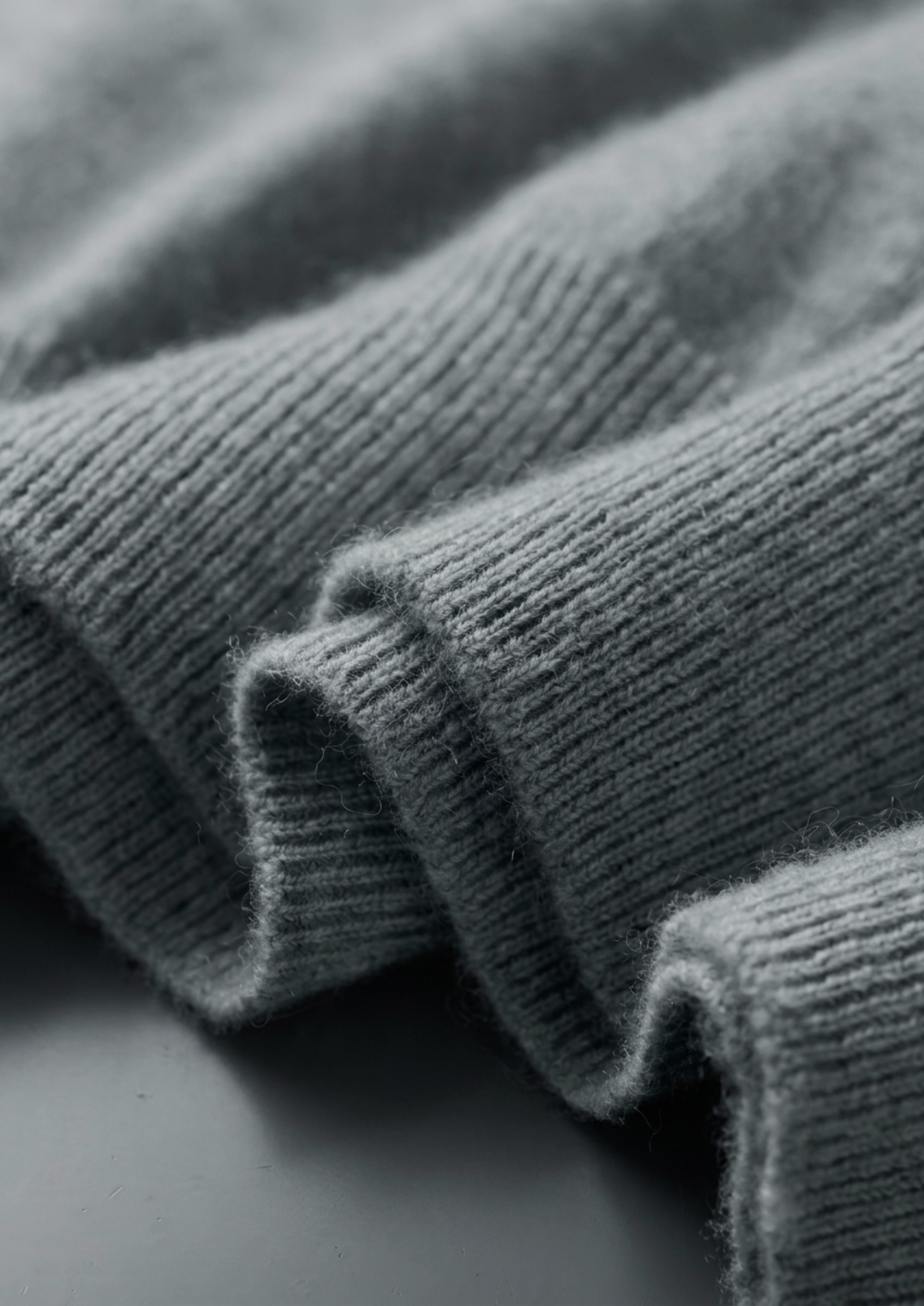 Premium Cashmere Classic Crewneck T-Shirt - Shadow Flint | Solmar