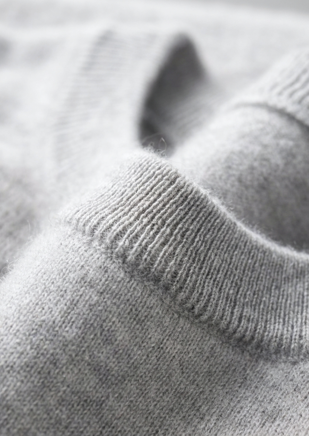 Premium Cashmere Classic Crewneck T-Shirt - Light Gray | Solmar