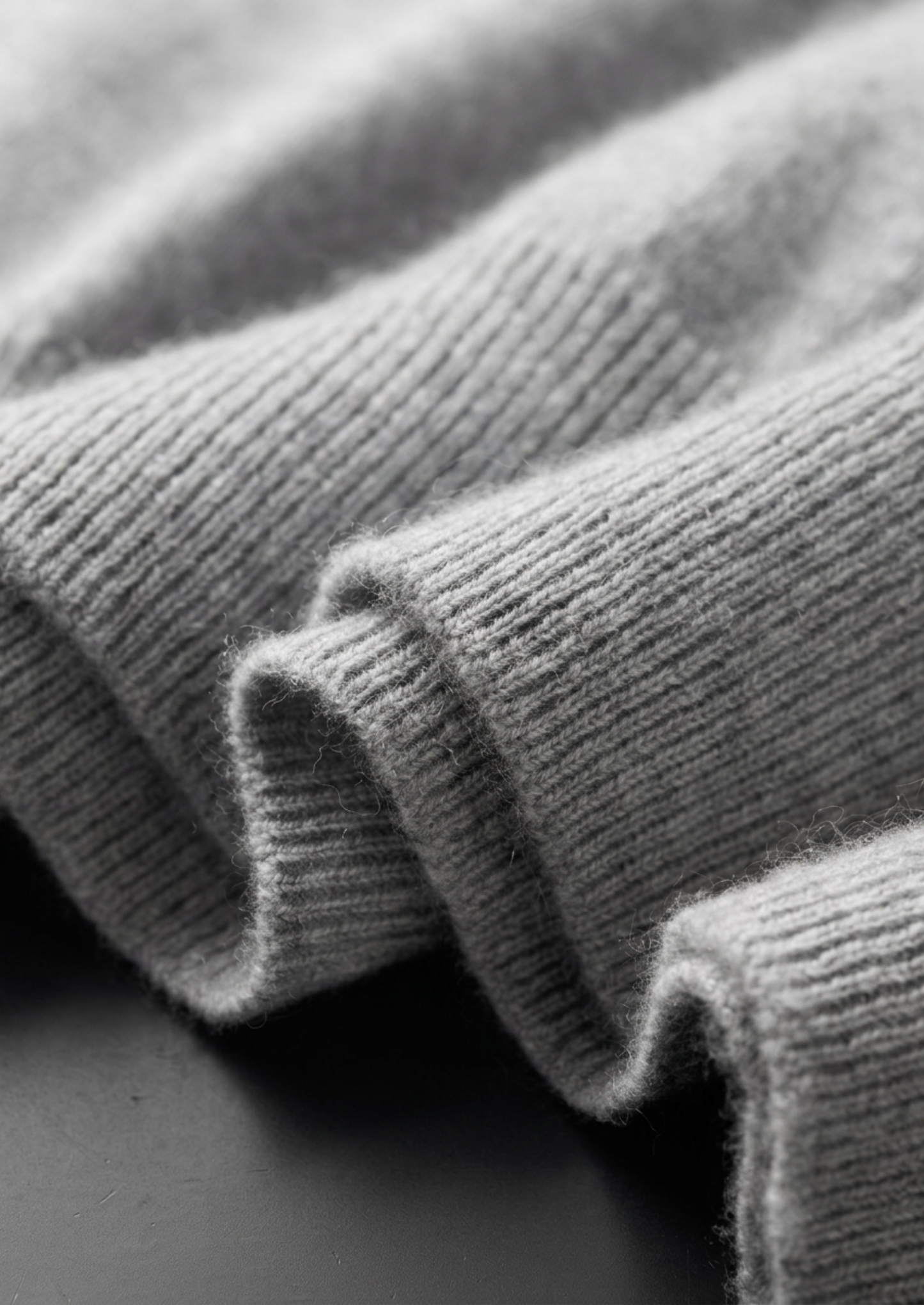 Premium Cashmere Classic Crewneck T-Shirt - Light Gray | Solmar
